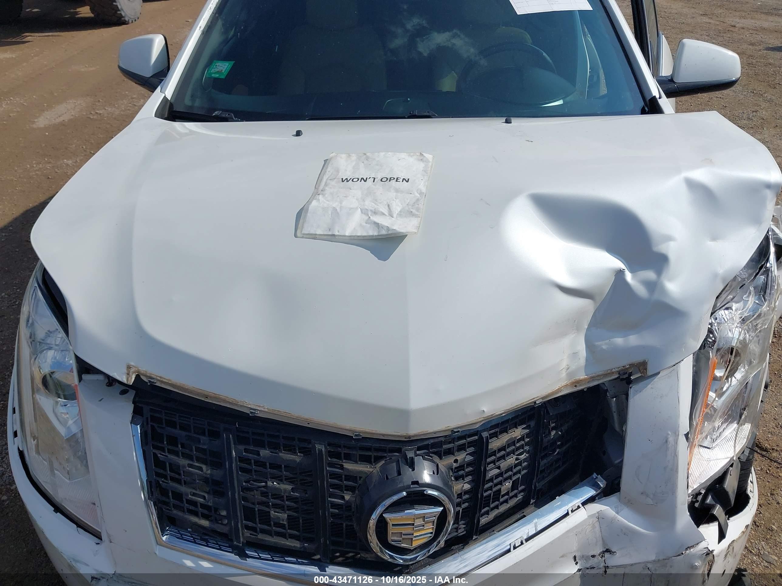 CADILLAC SRX image 10
