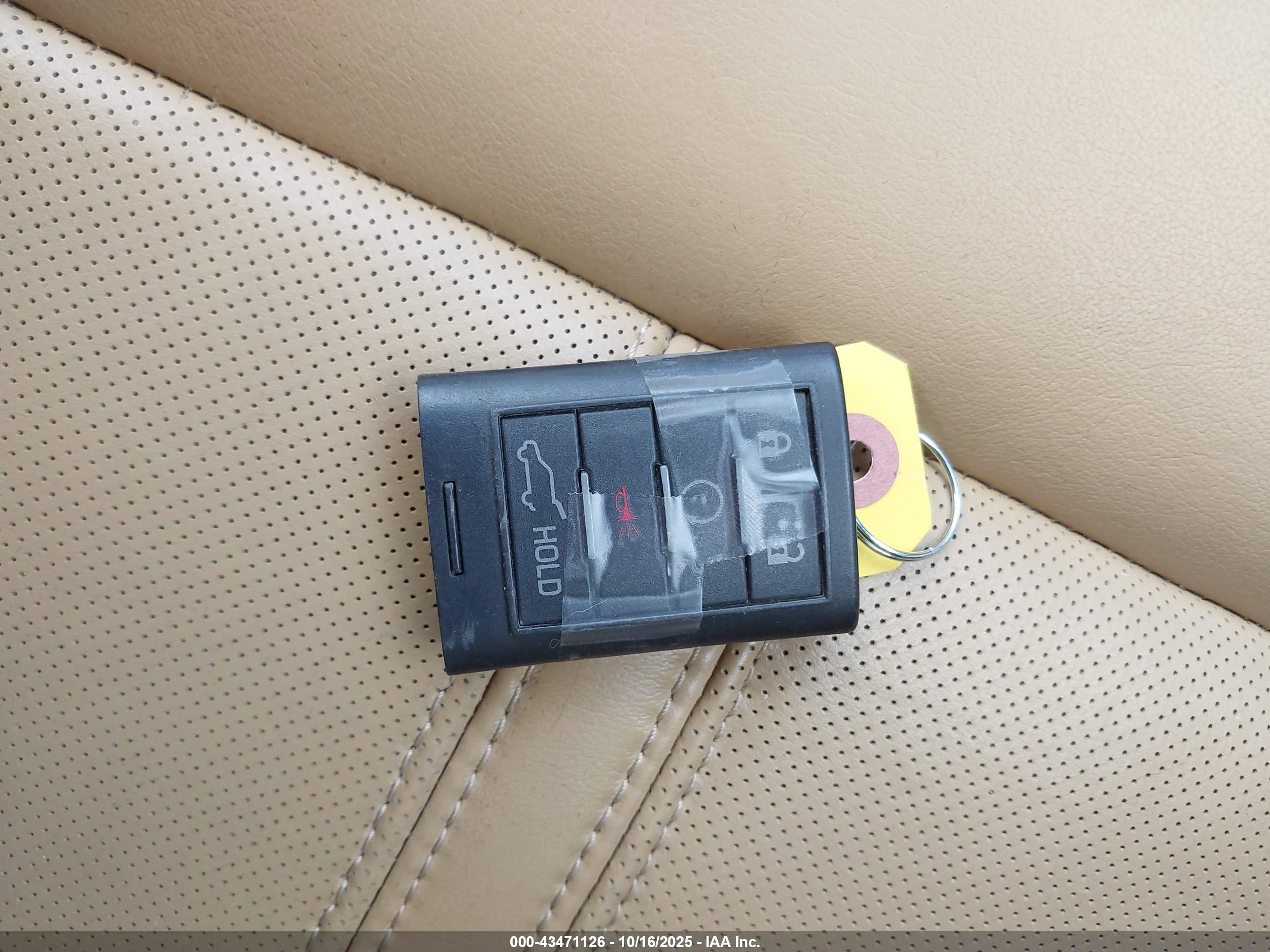 CADILLAC SRX image 11