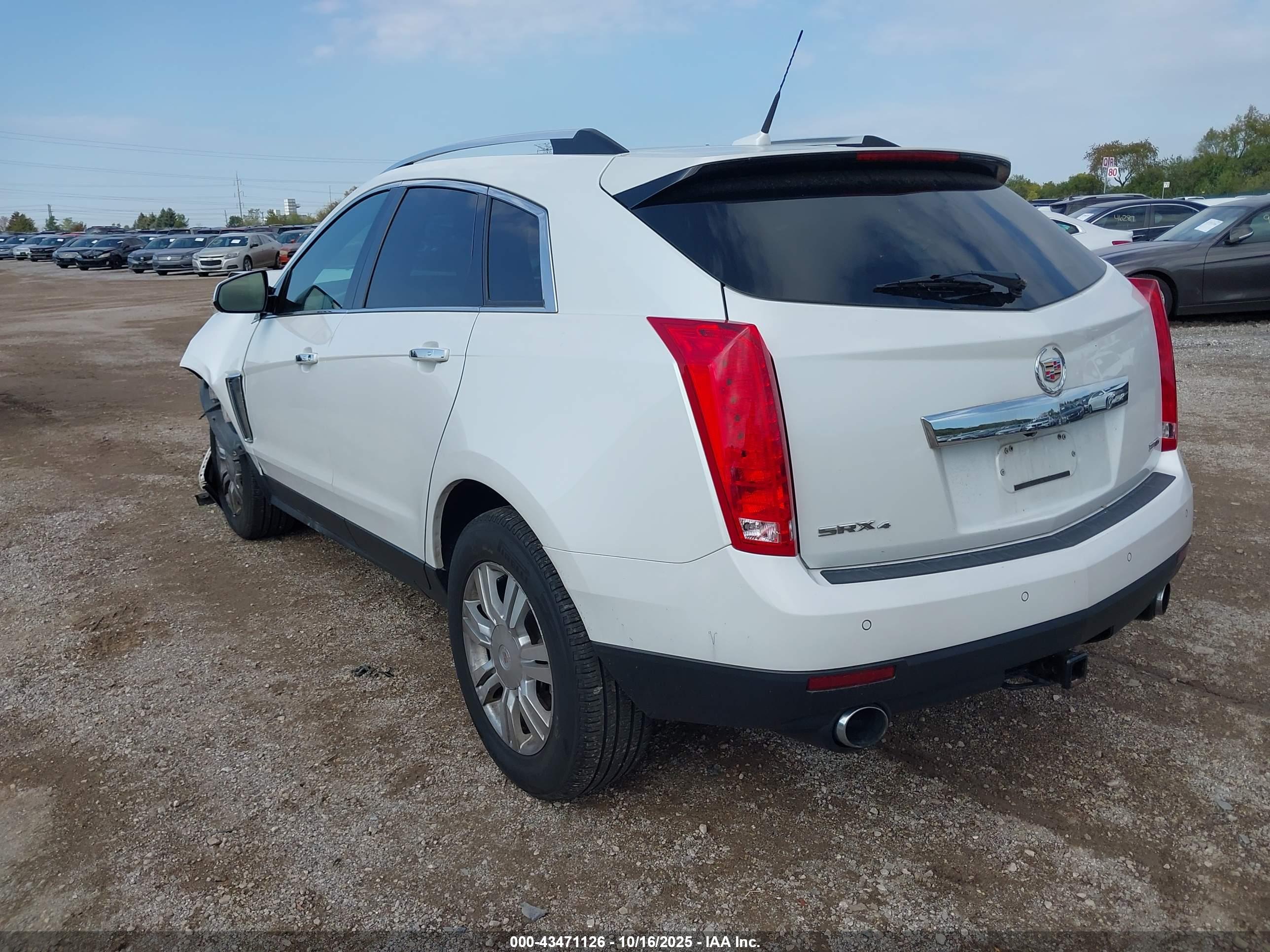 CADILLAC SRX image 3
