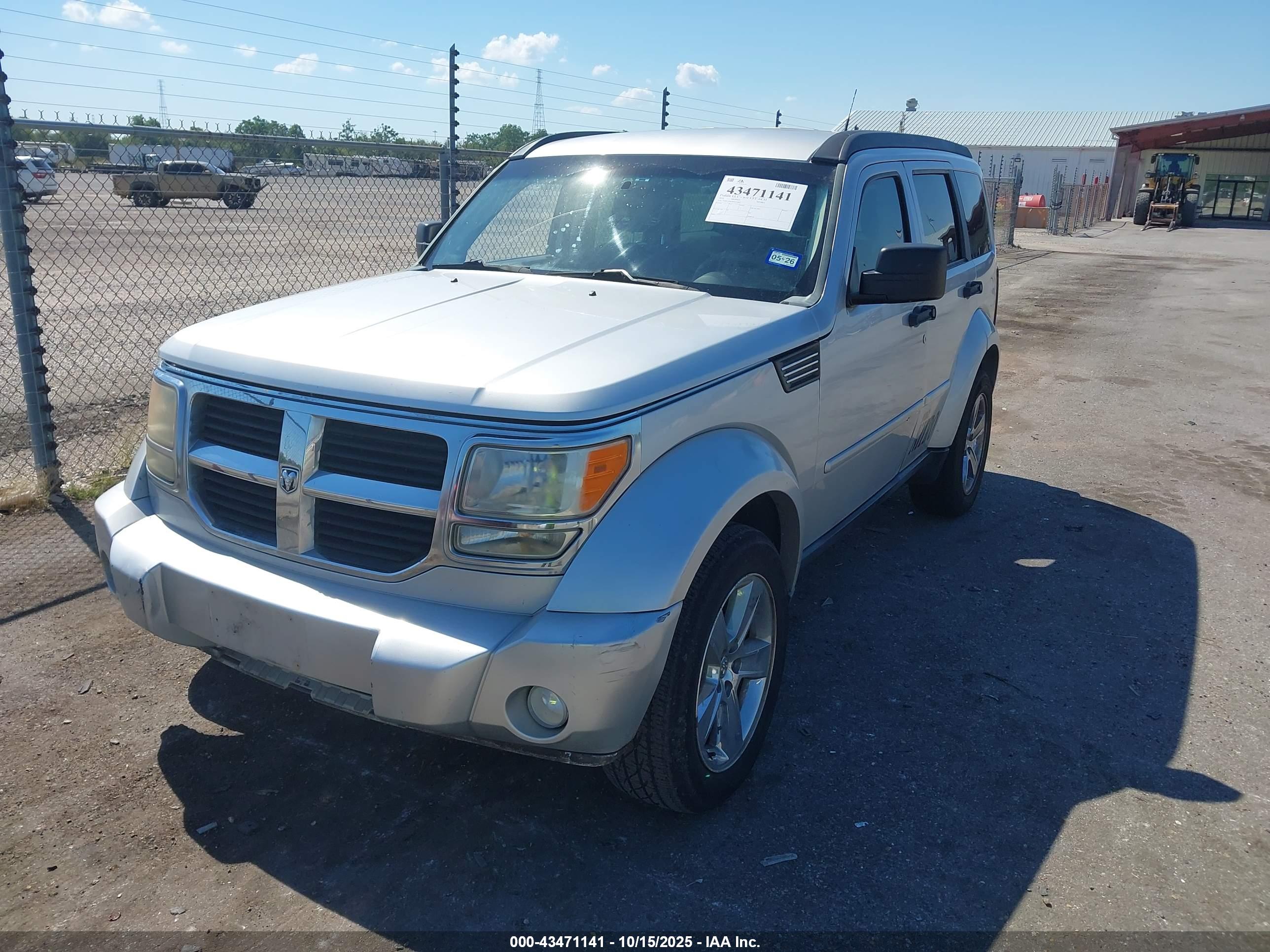 DODGE NITRO image 2