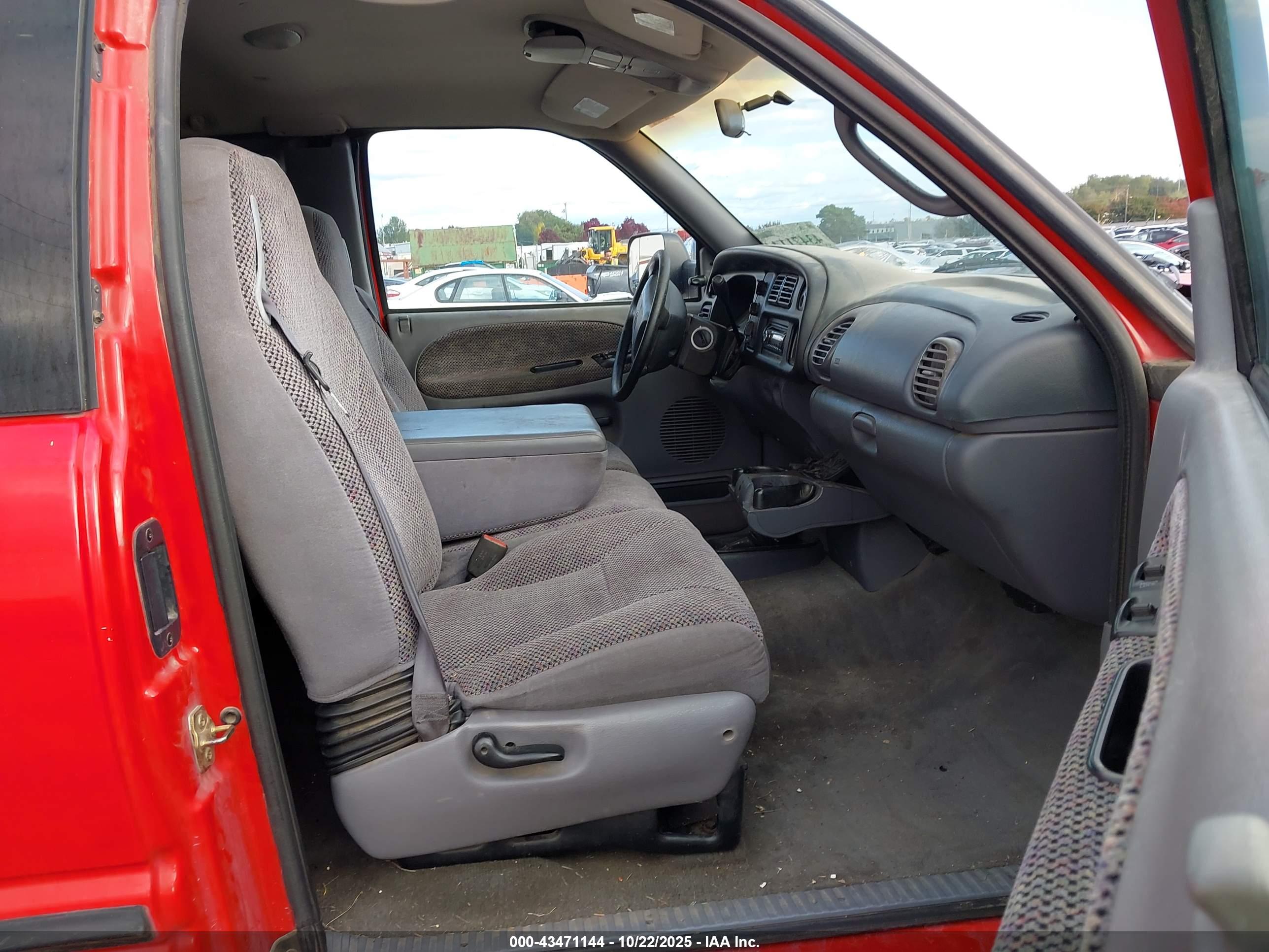 DODGE RAM image 5