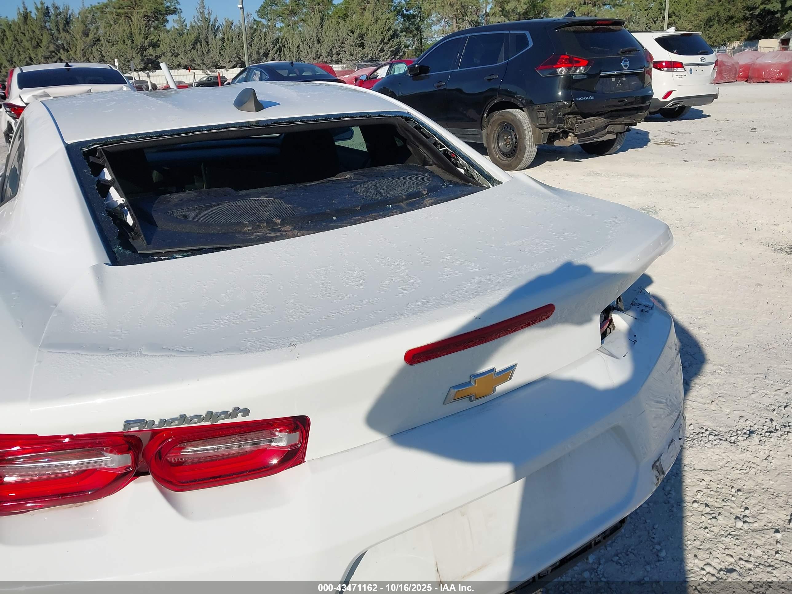 CHEVROLET CAMARO image 6