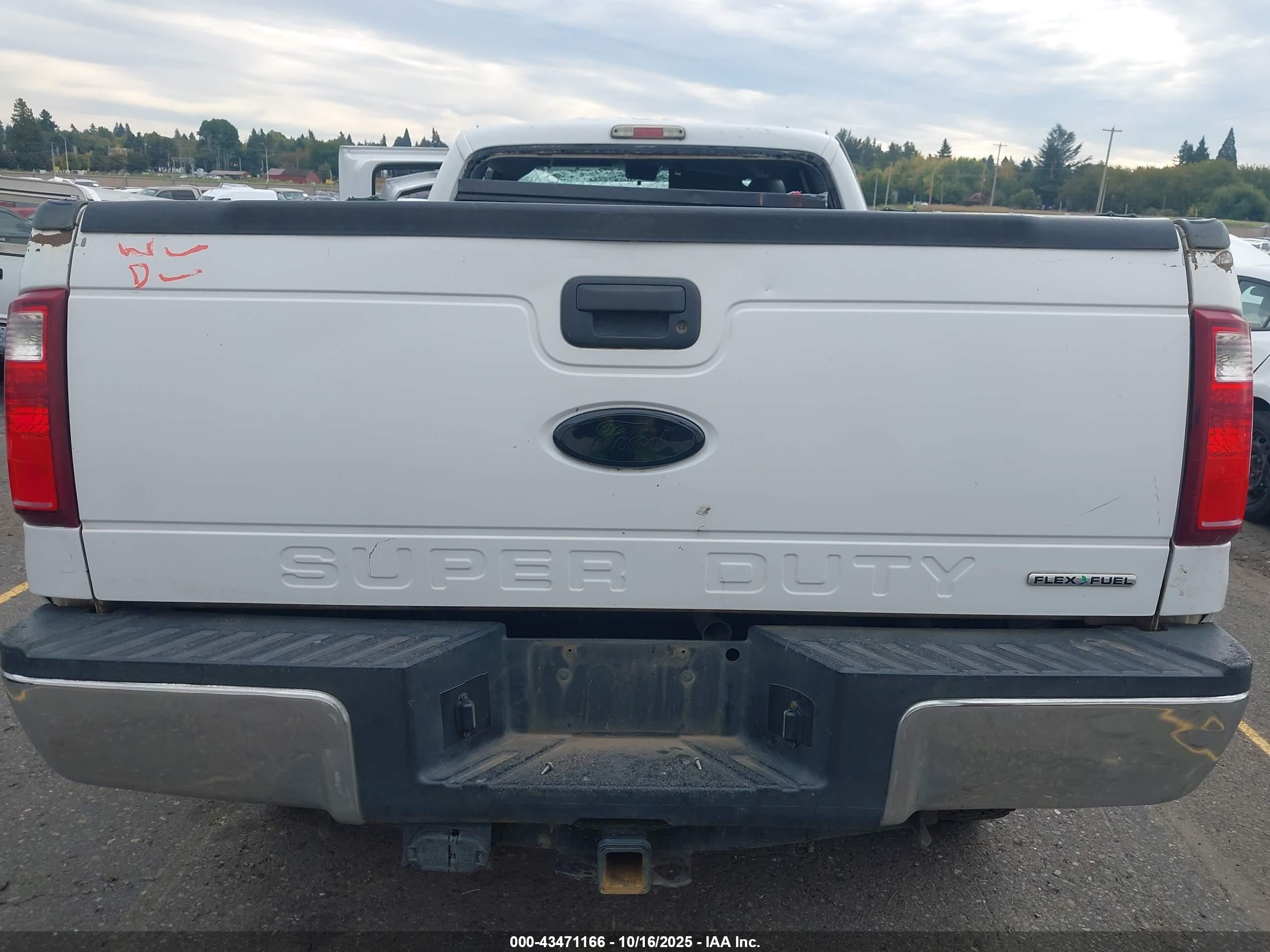 FORD F-350 image 8