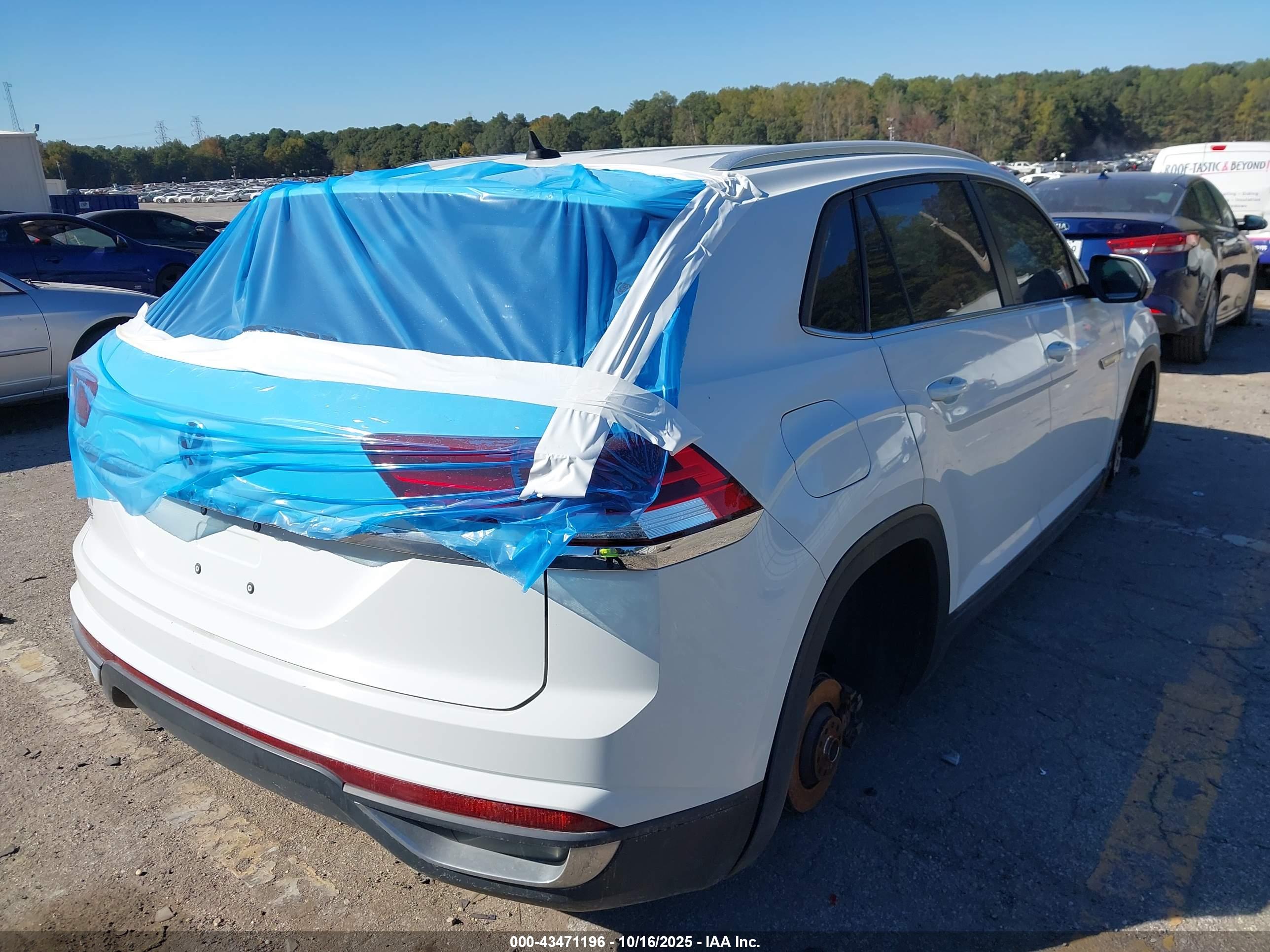 VOLKSWAGEN ATLAS image 4