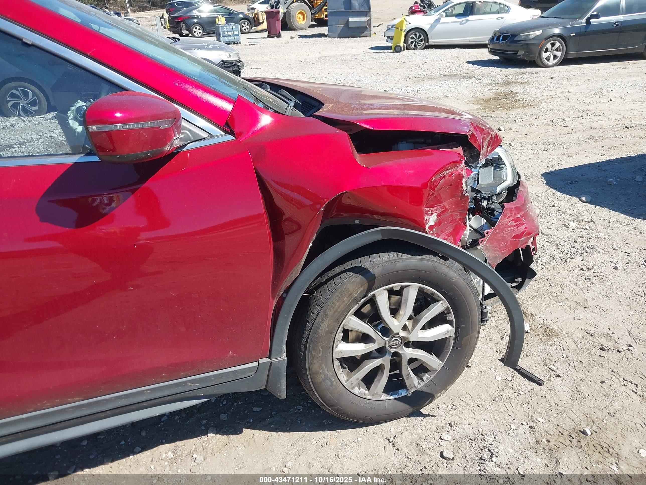 NISSAN ROGUE image 6