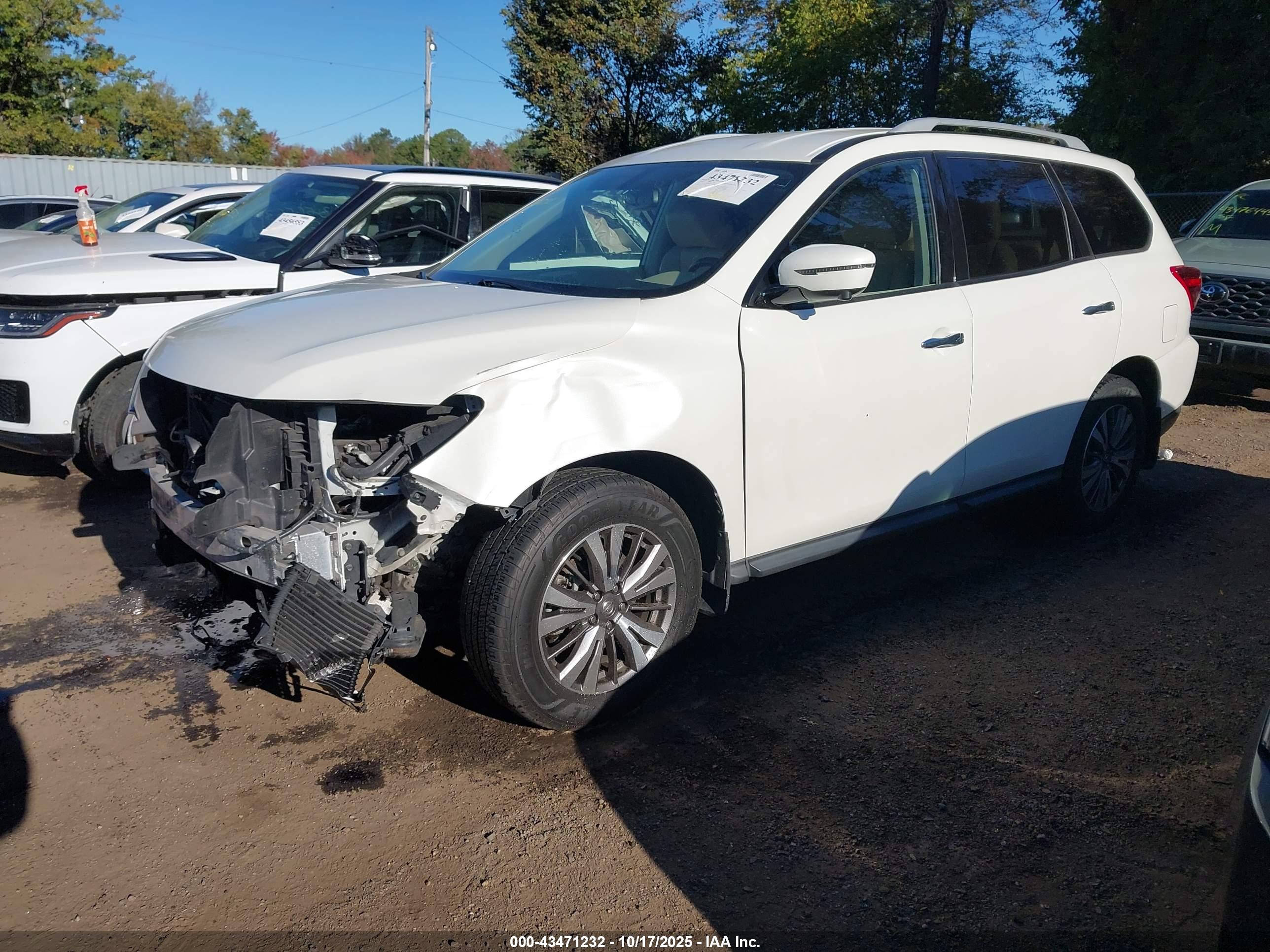 NISSAN PATHFINDER image 2