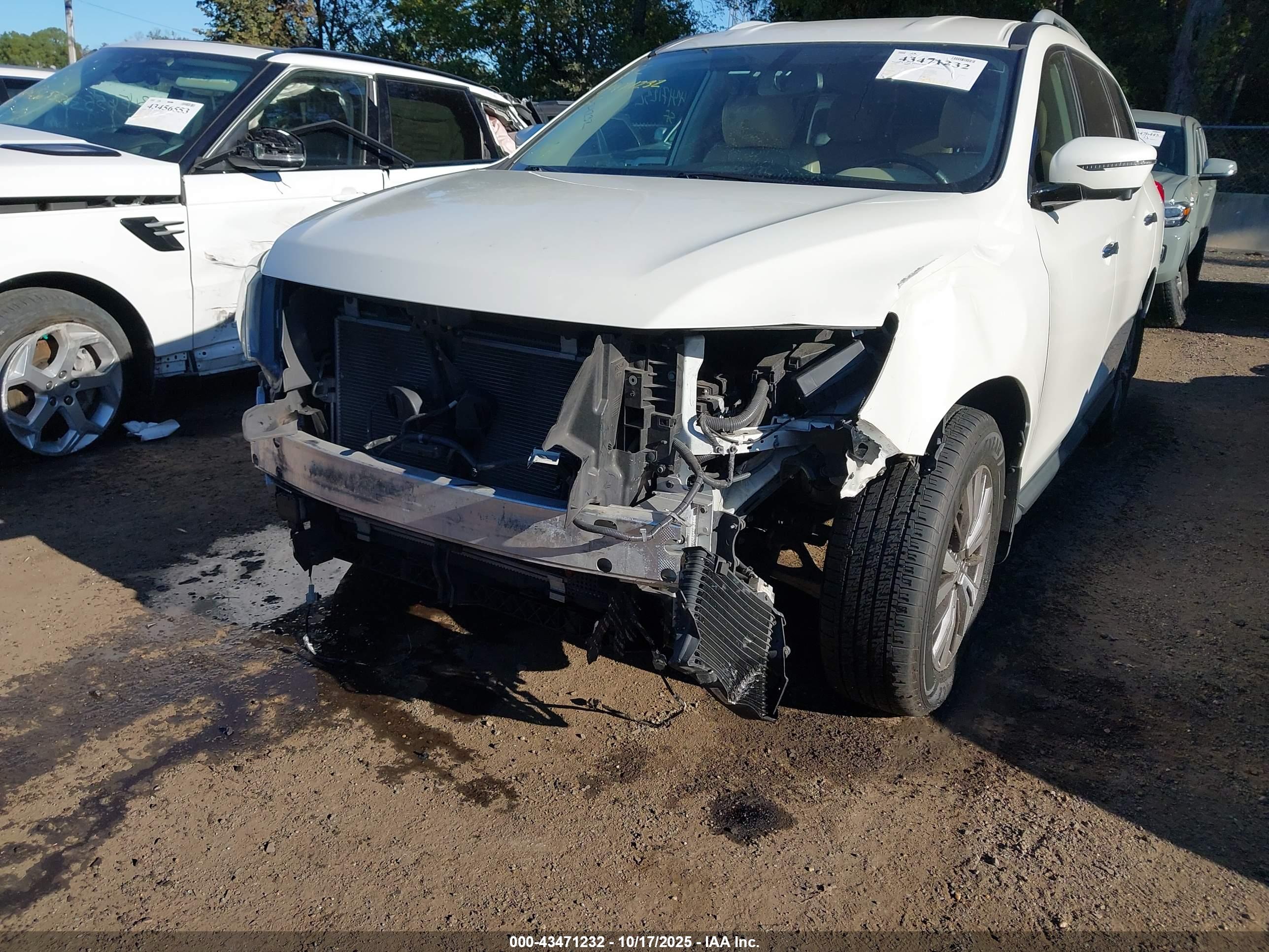 NISSAN PATHFINDER image 6