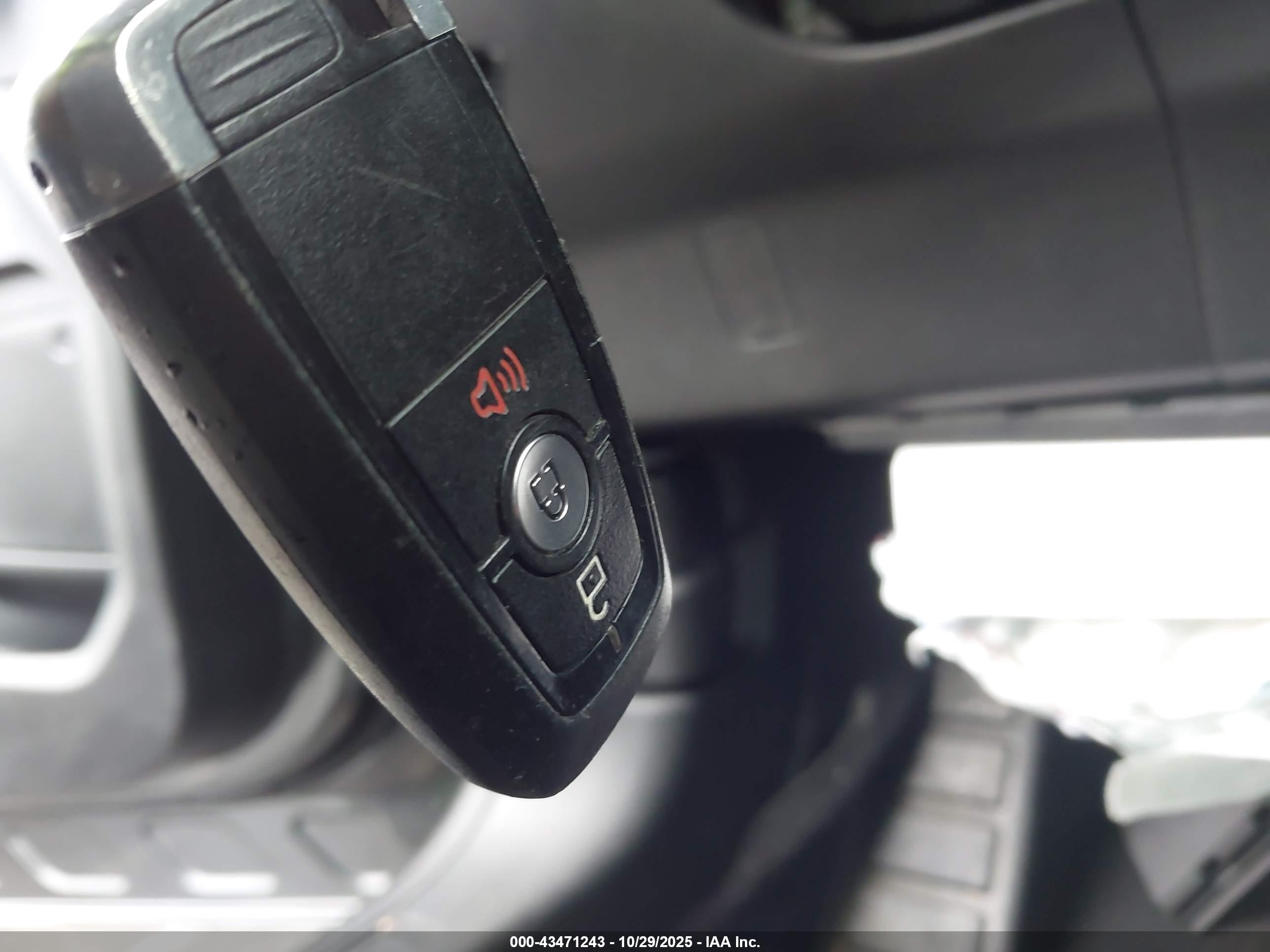 FORD ESCAPE image 11
