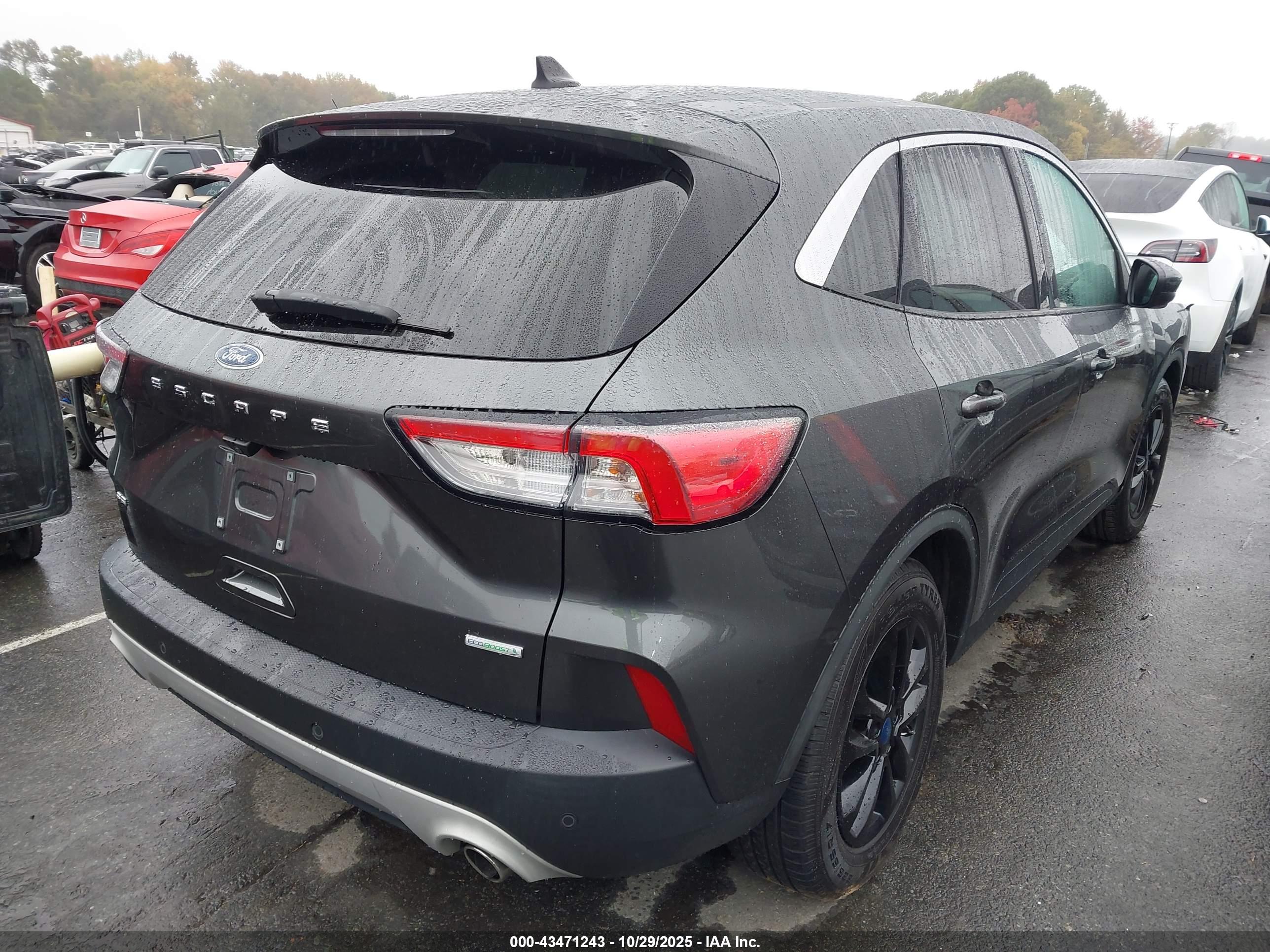 FORD ESCAPE image 4