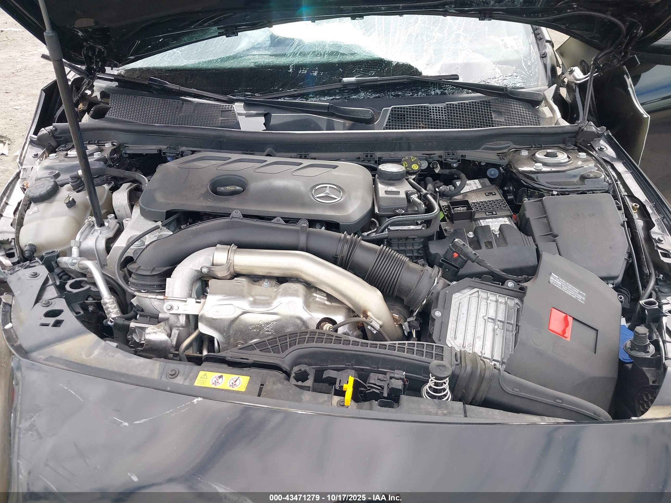 MERCEDES-BENZ CLA image 10