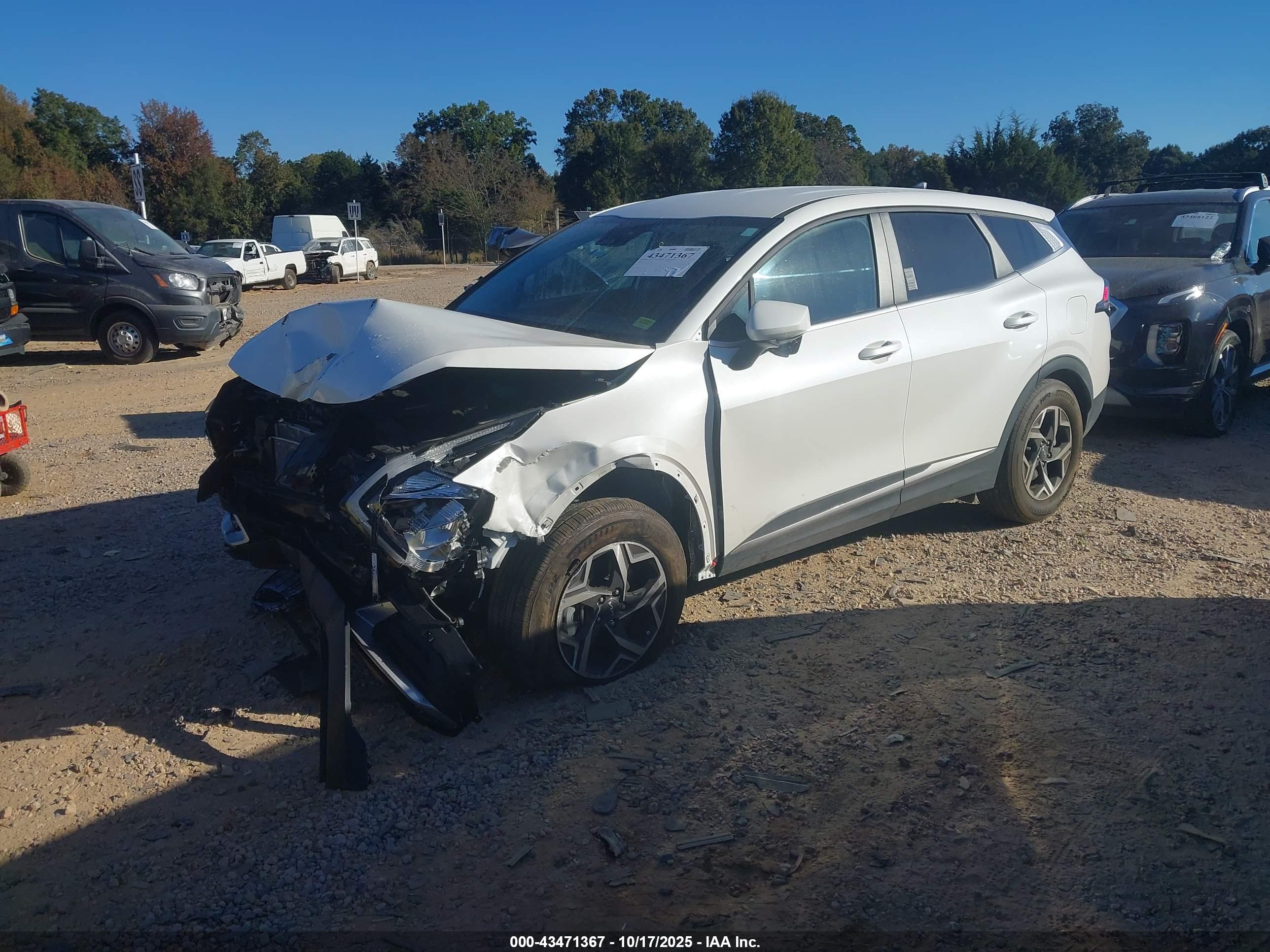KIA SPORTAGE image 2