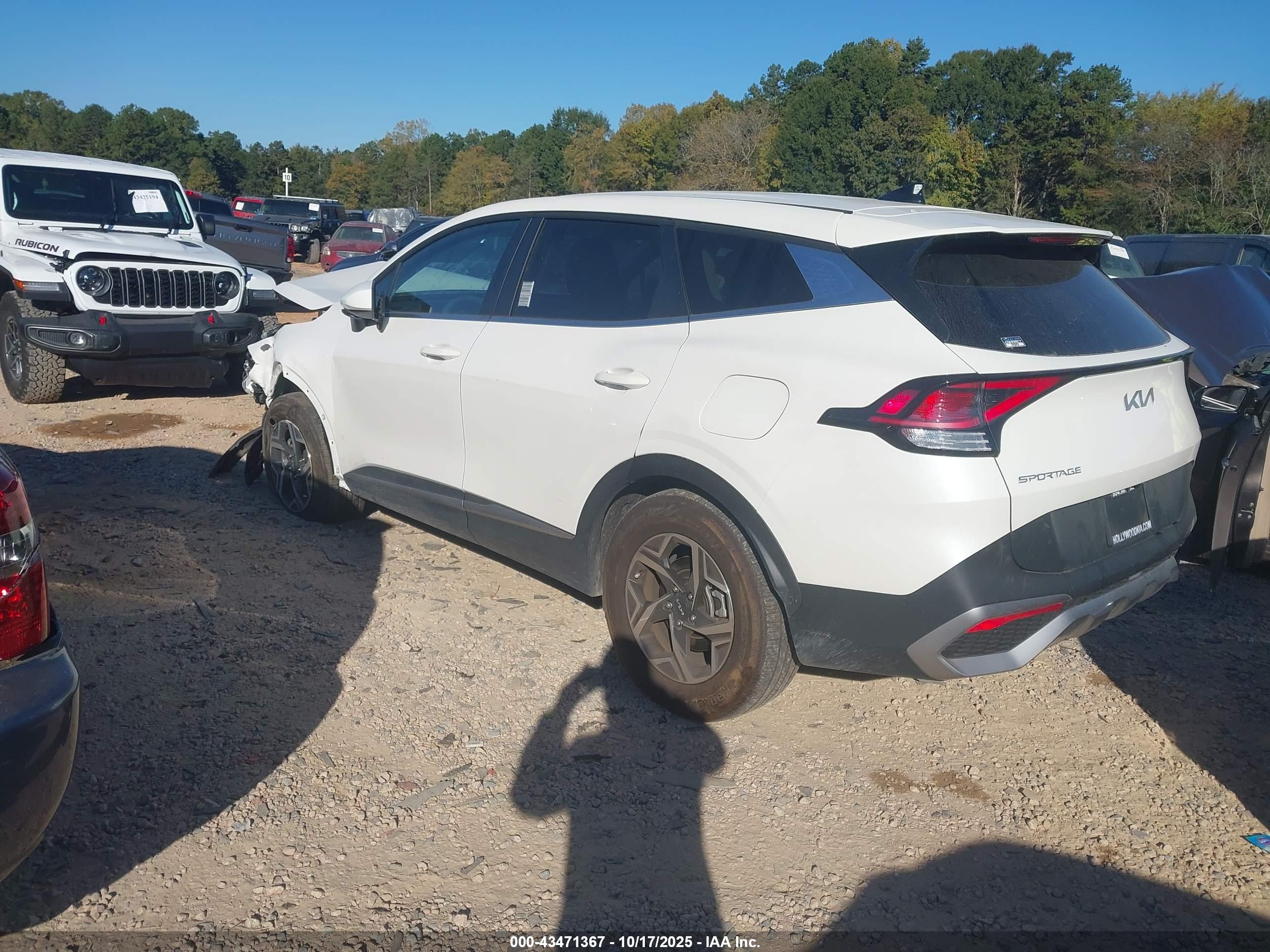 KIA SPORTAGE image 3
