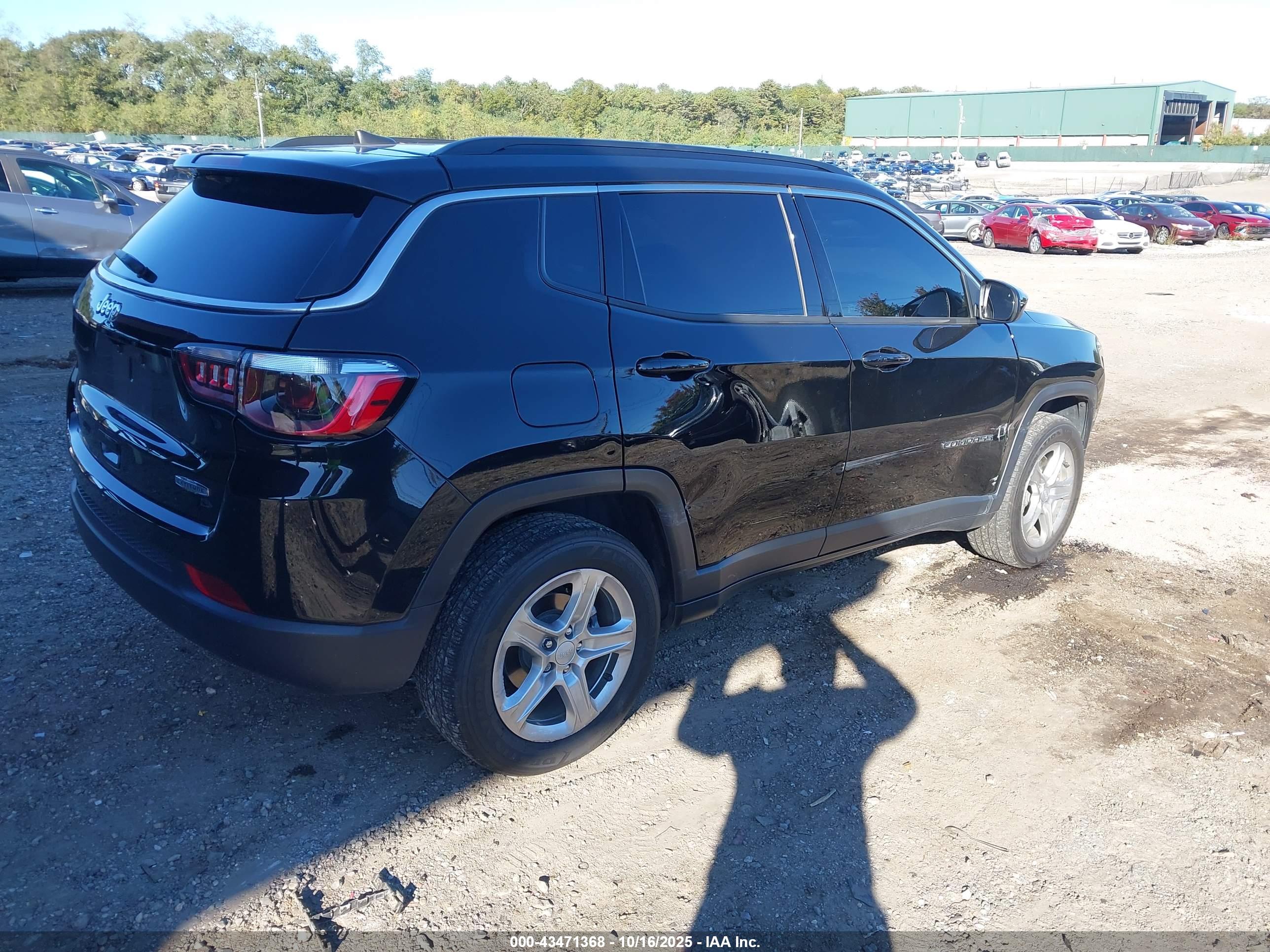 JEEP COMPASS image 4
