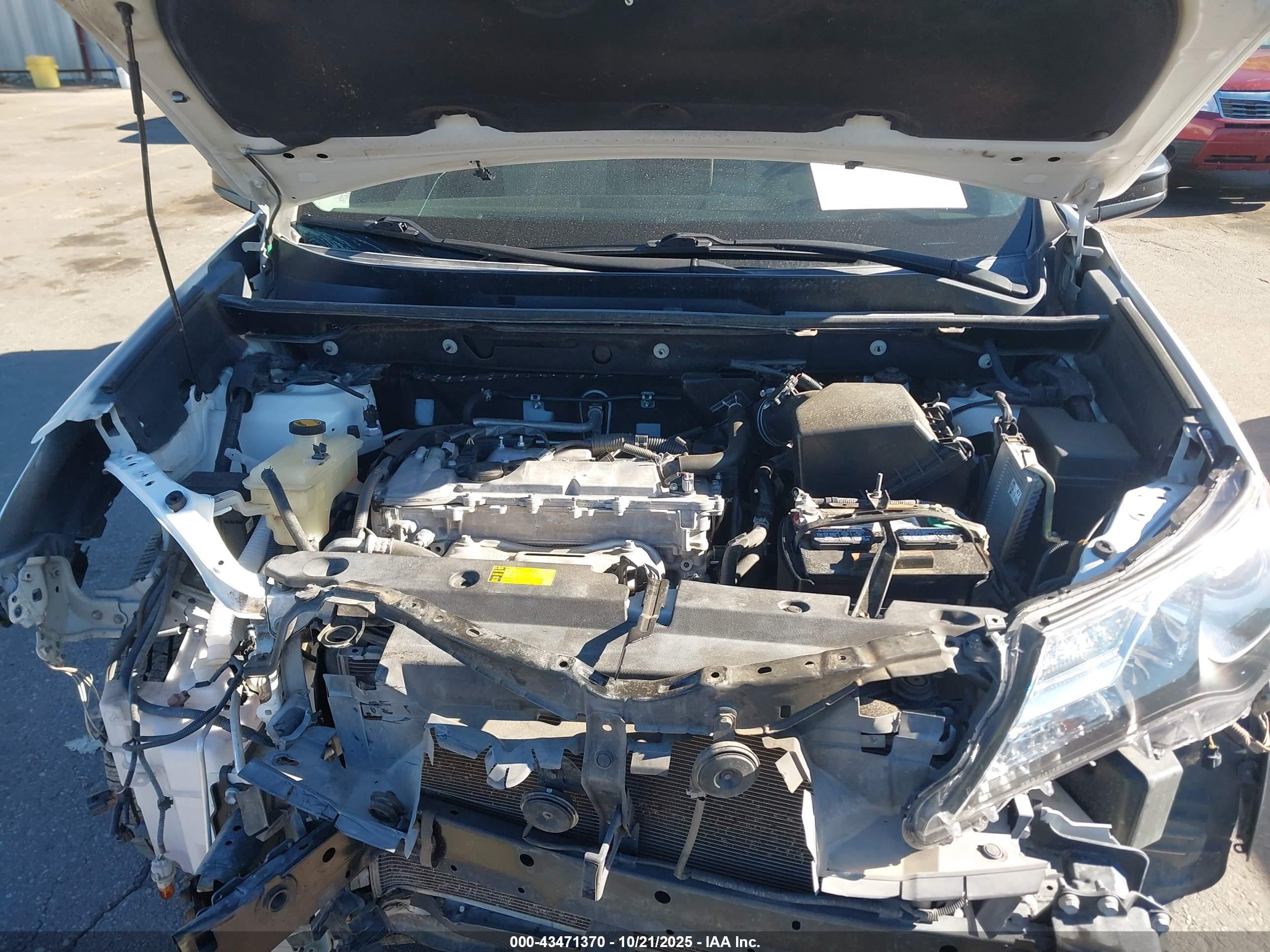 TOYOTA RAV4 image 10