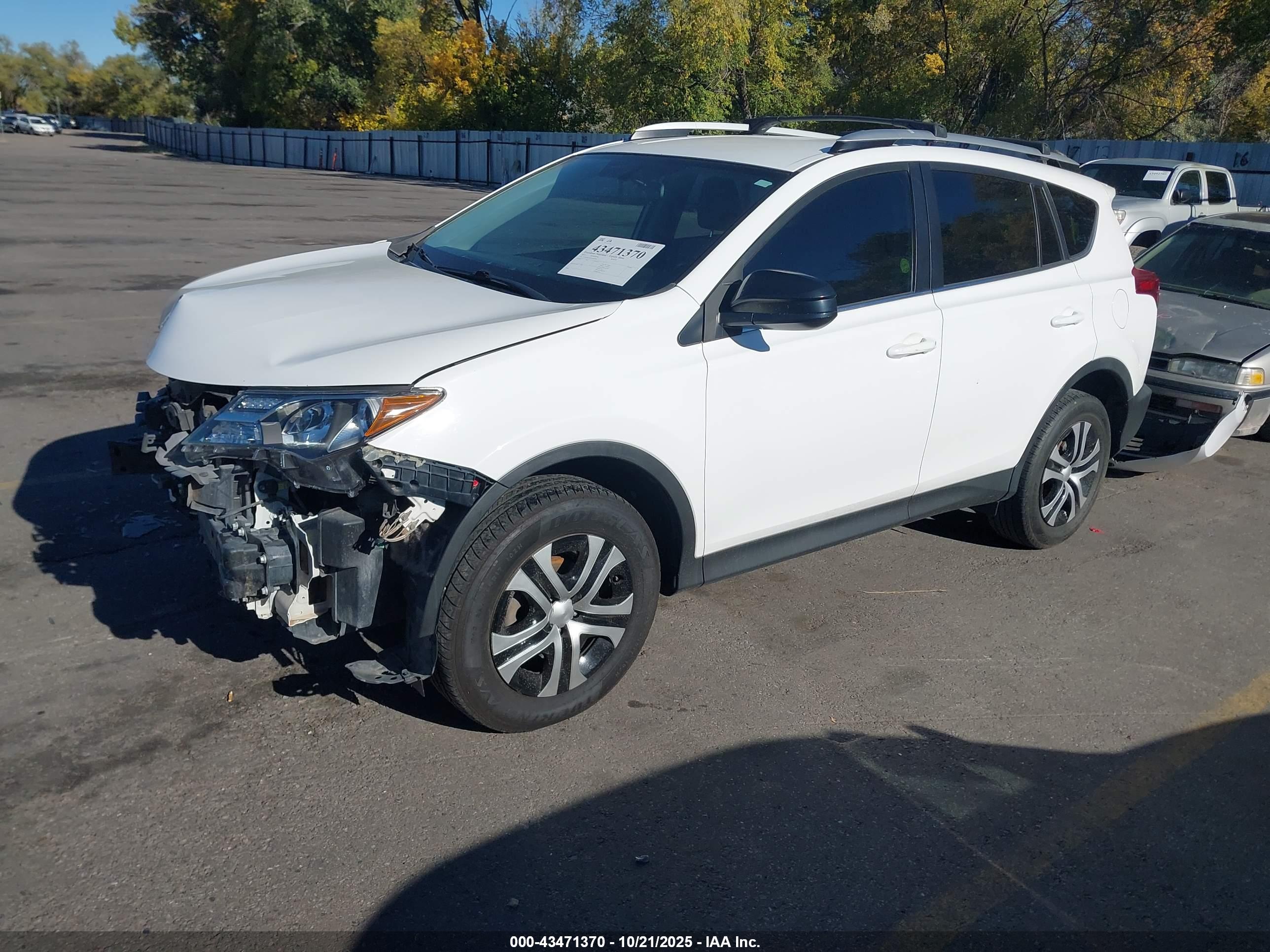 TOYOTA RAV4 image 2