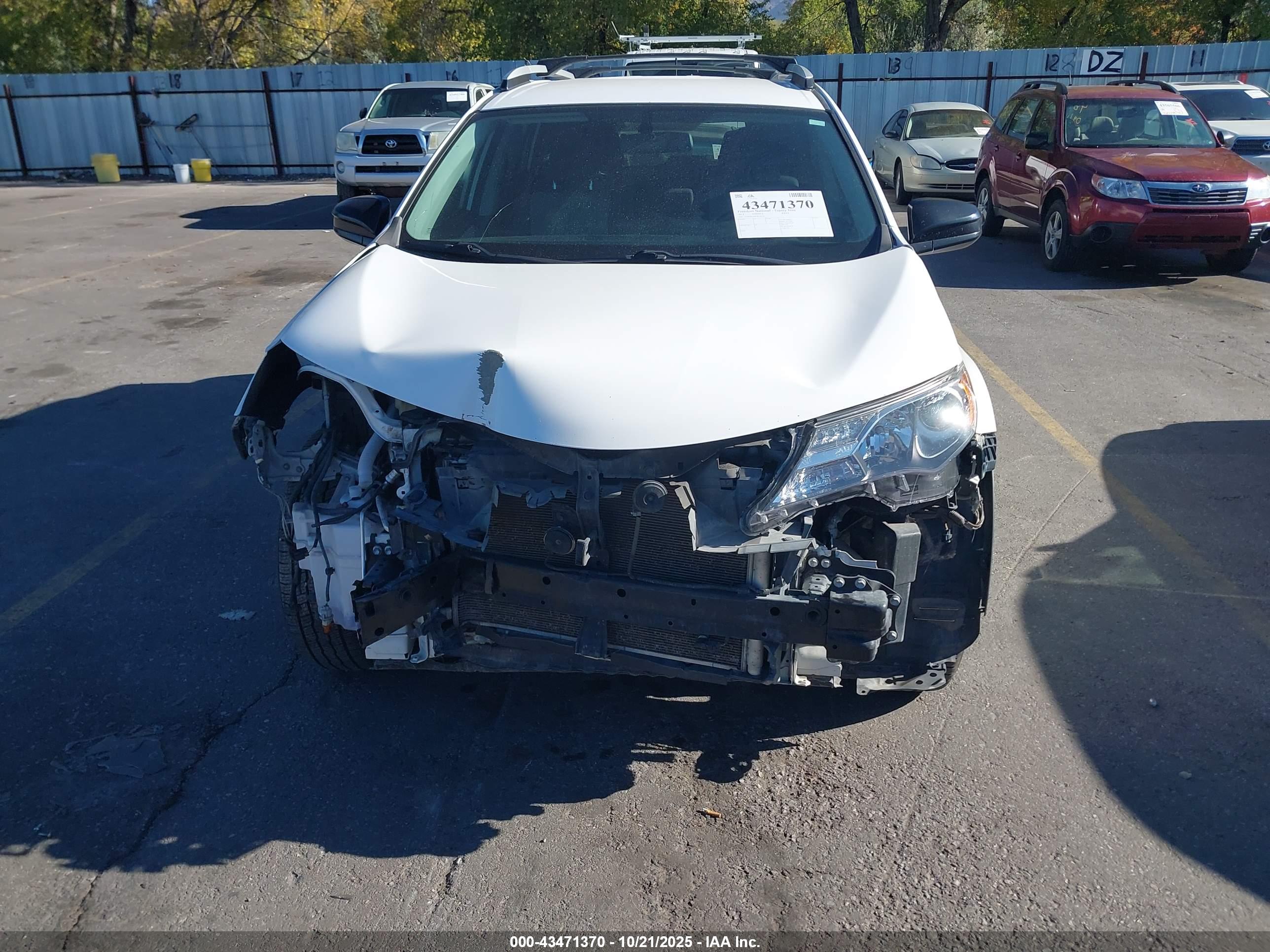 TOYOTA RAV4 image 6