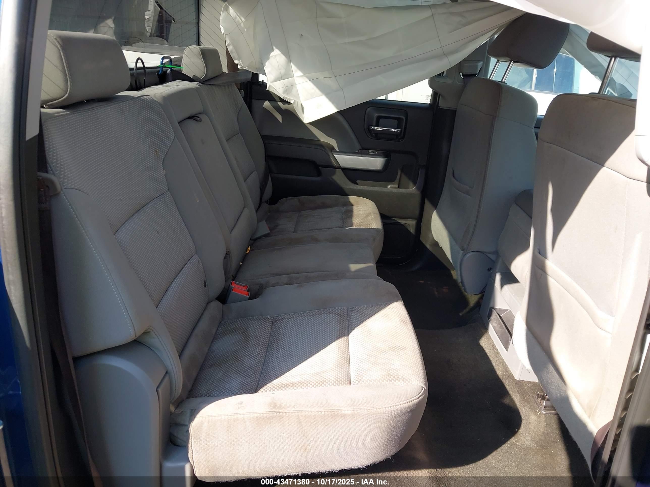 CHEVROLET SILVERADO image 8