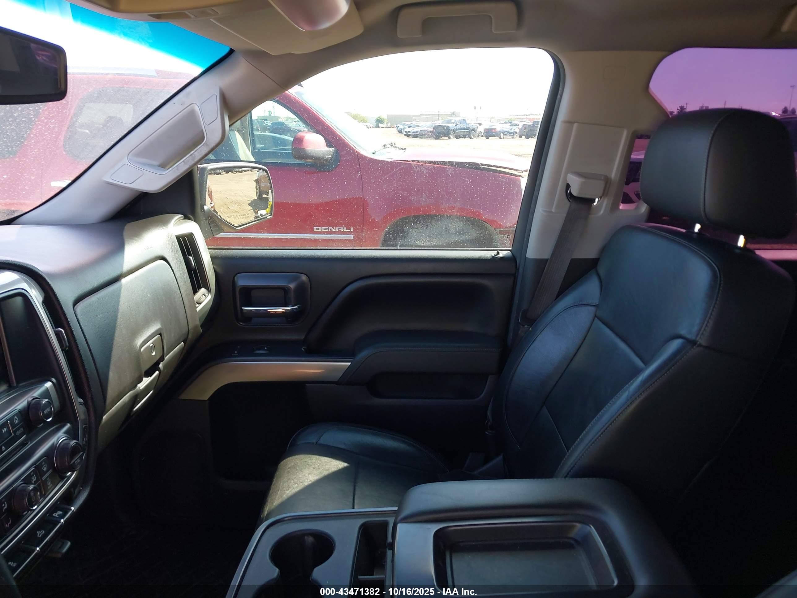 CHEVROLET SILVERADO image 5