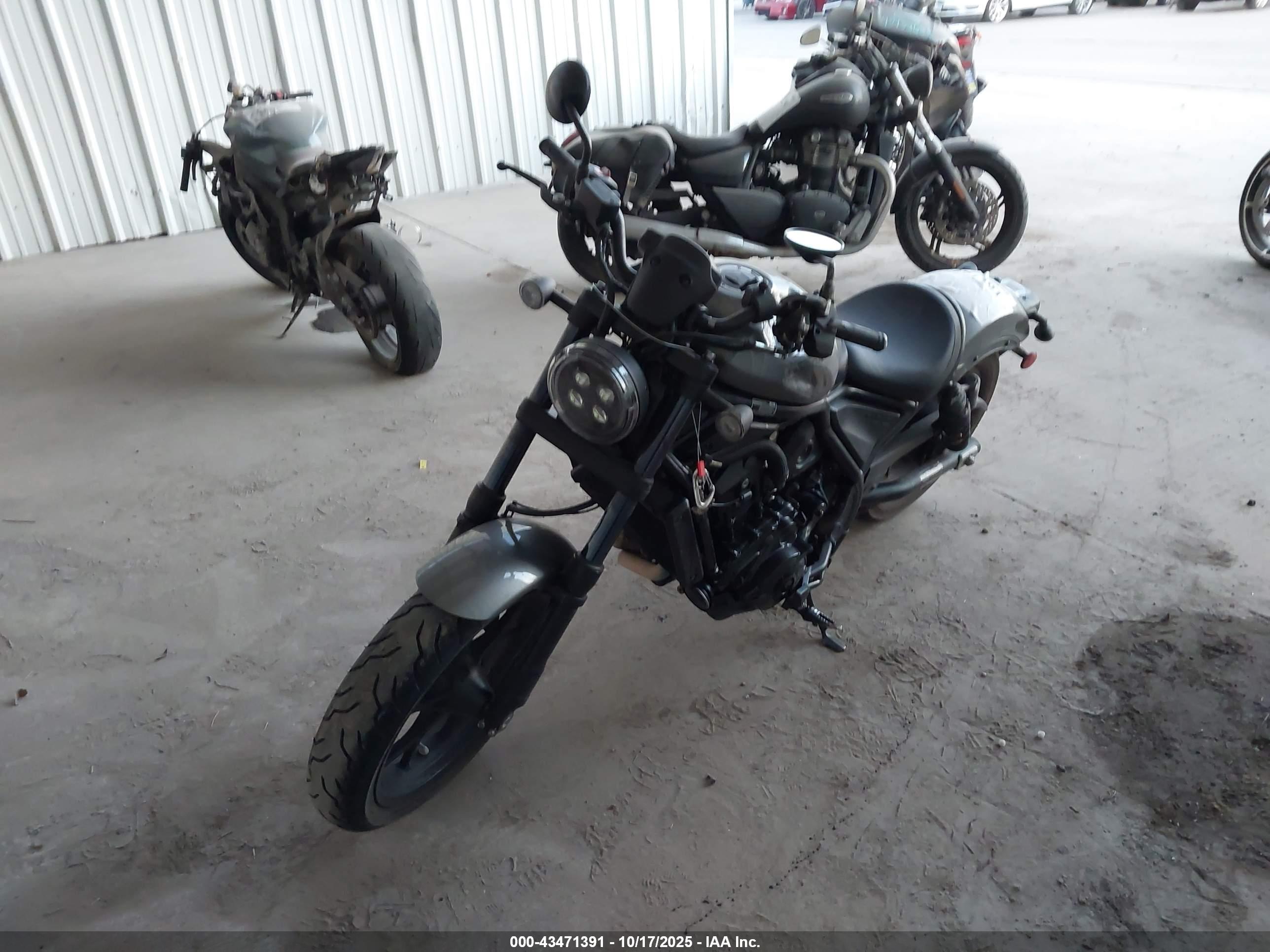 HONDA CMX1100 image 2