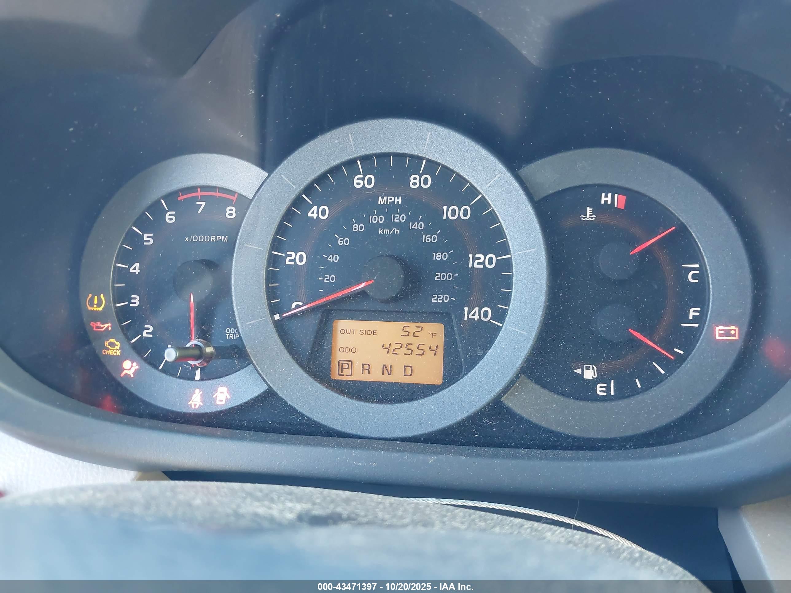 TOYOTA RAV4 image 7