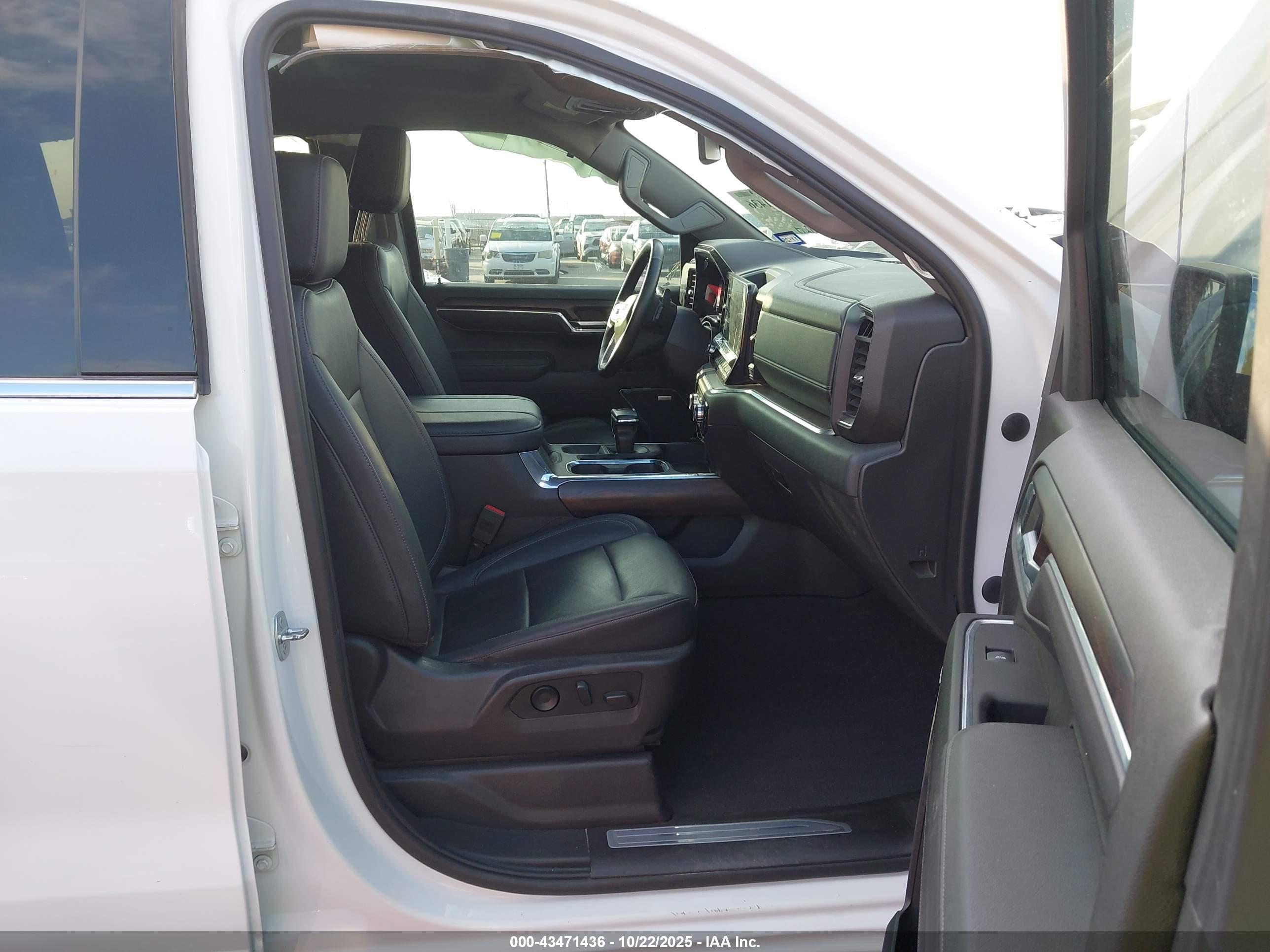 GMC SIERRA image 5