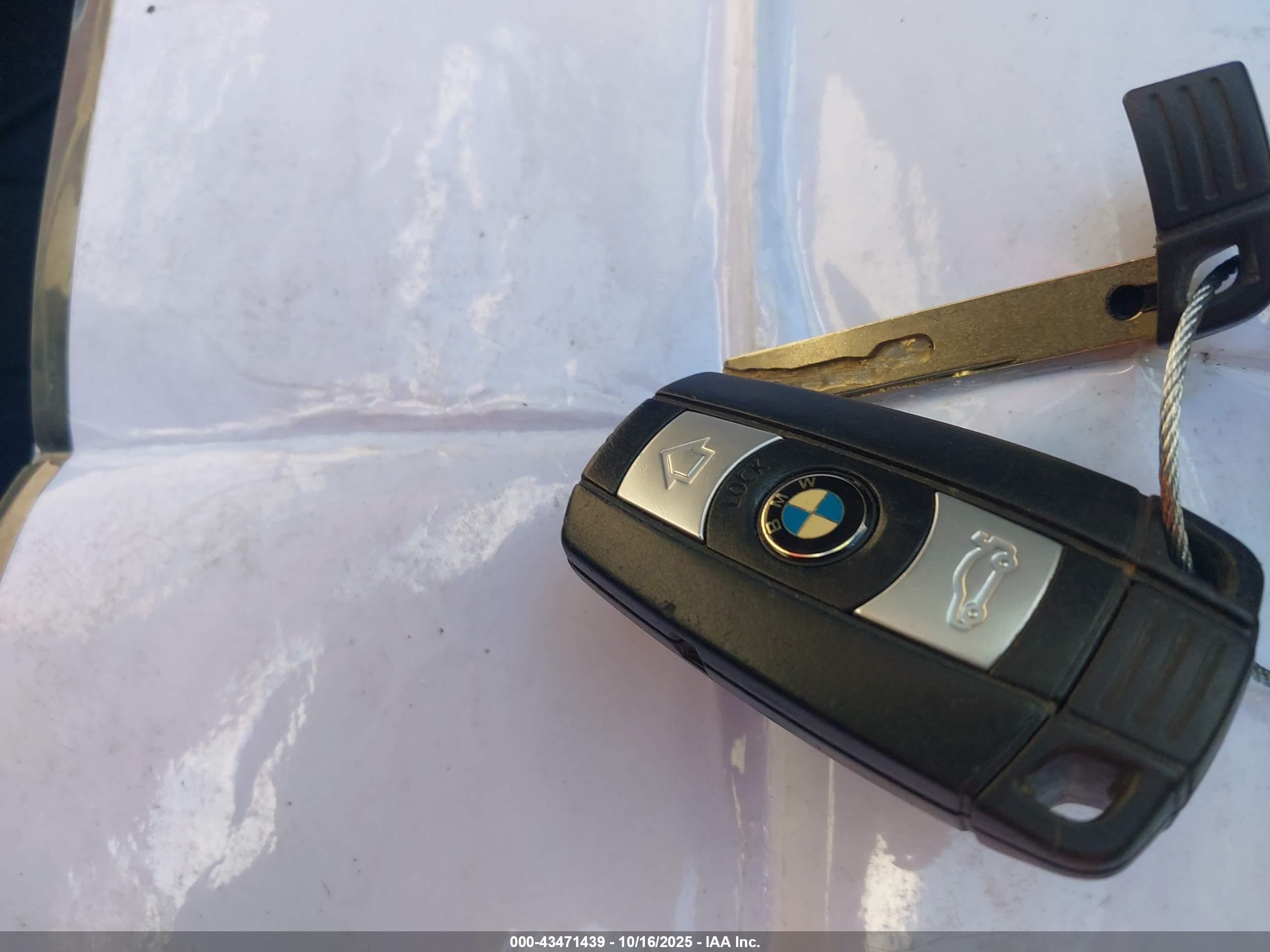 BMW 328I image 11