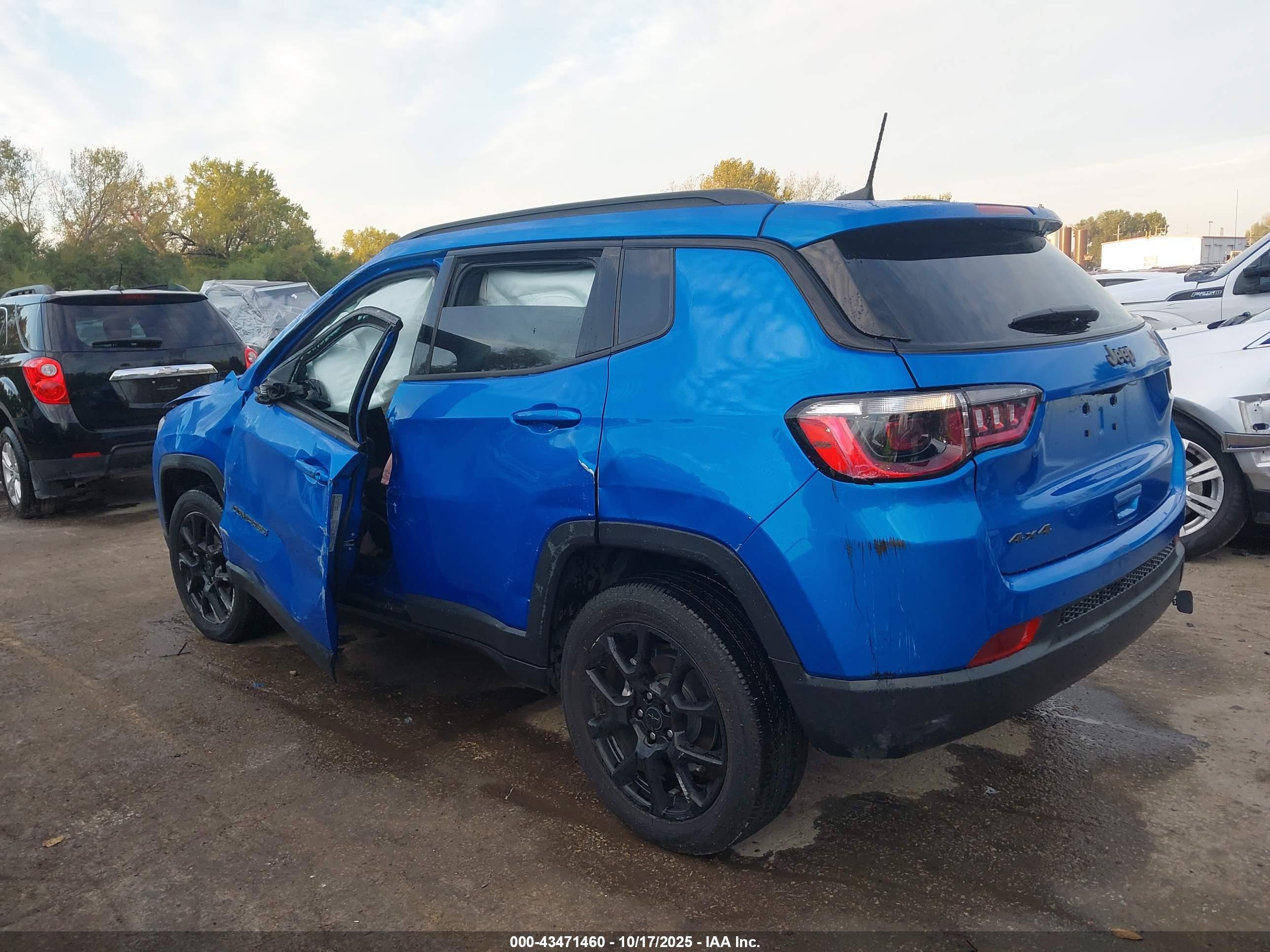 JEEP COMPASS image 3