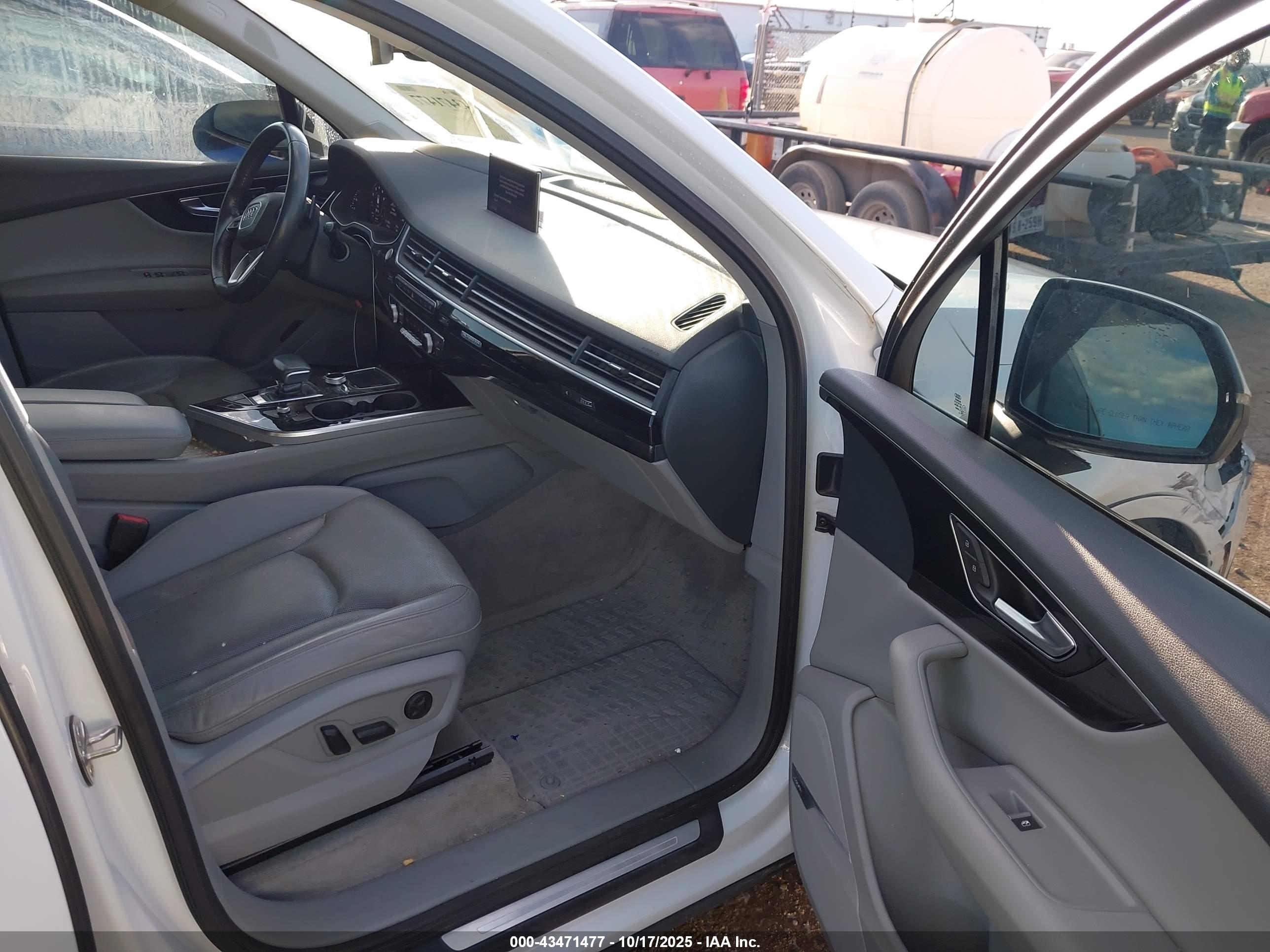 AUDI Q7 image 5