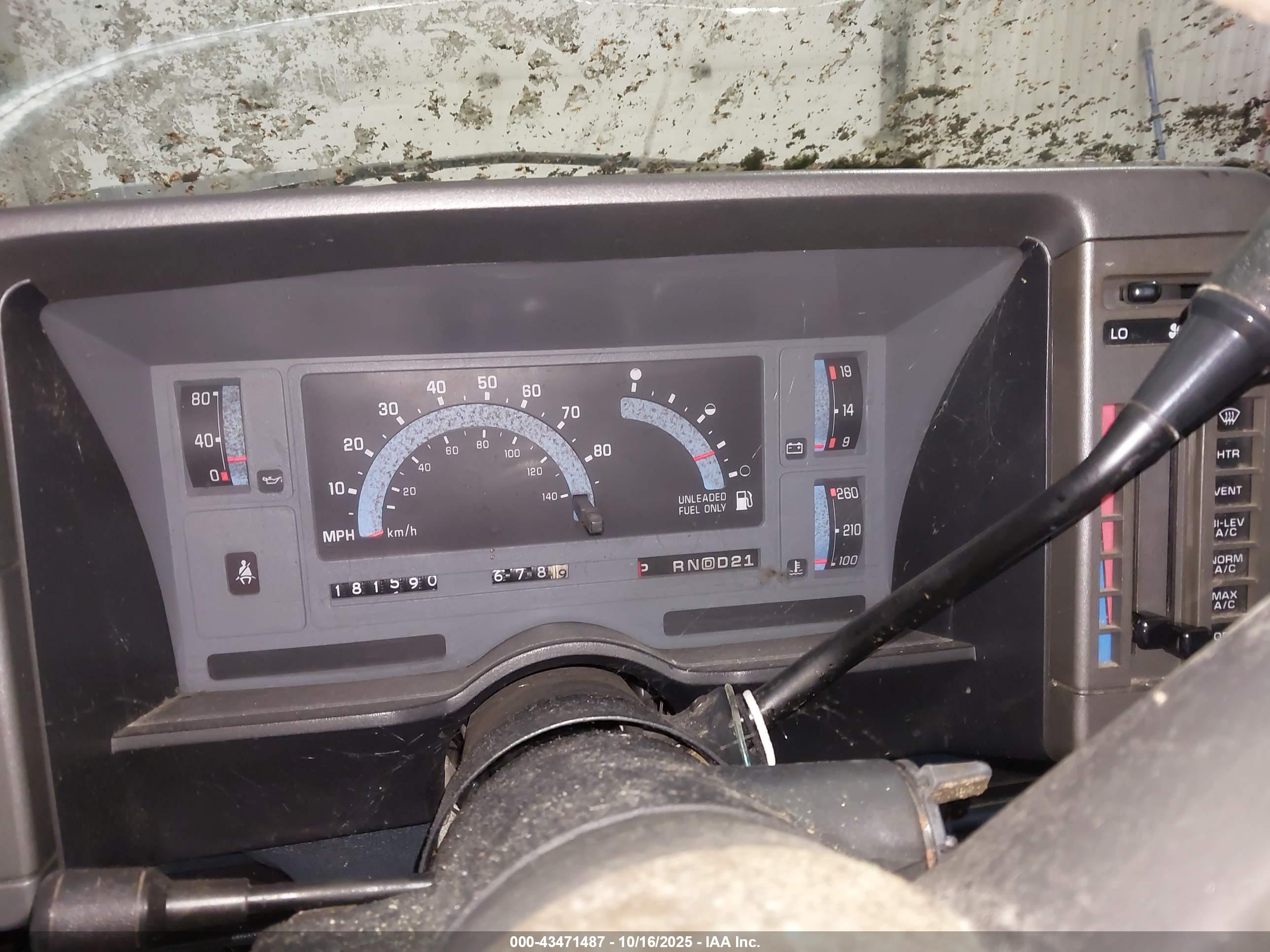 CHEVROLET BLAZER image 7