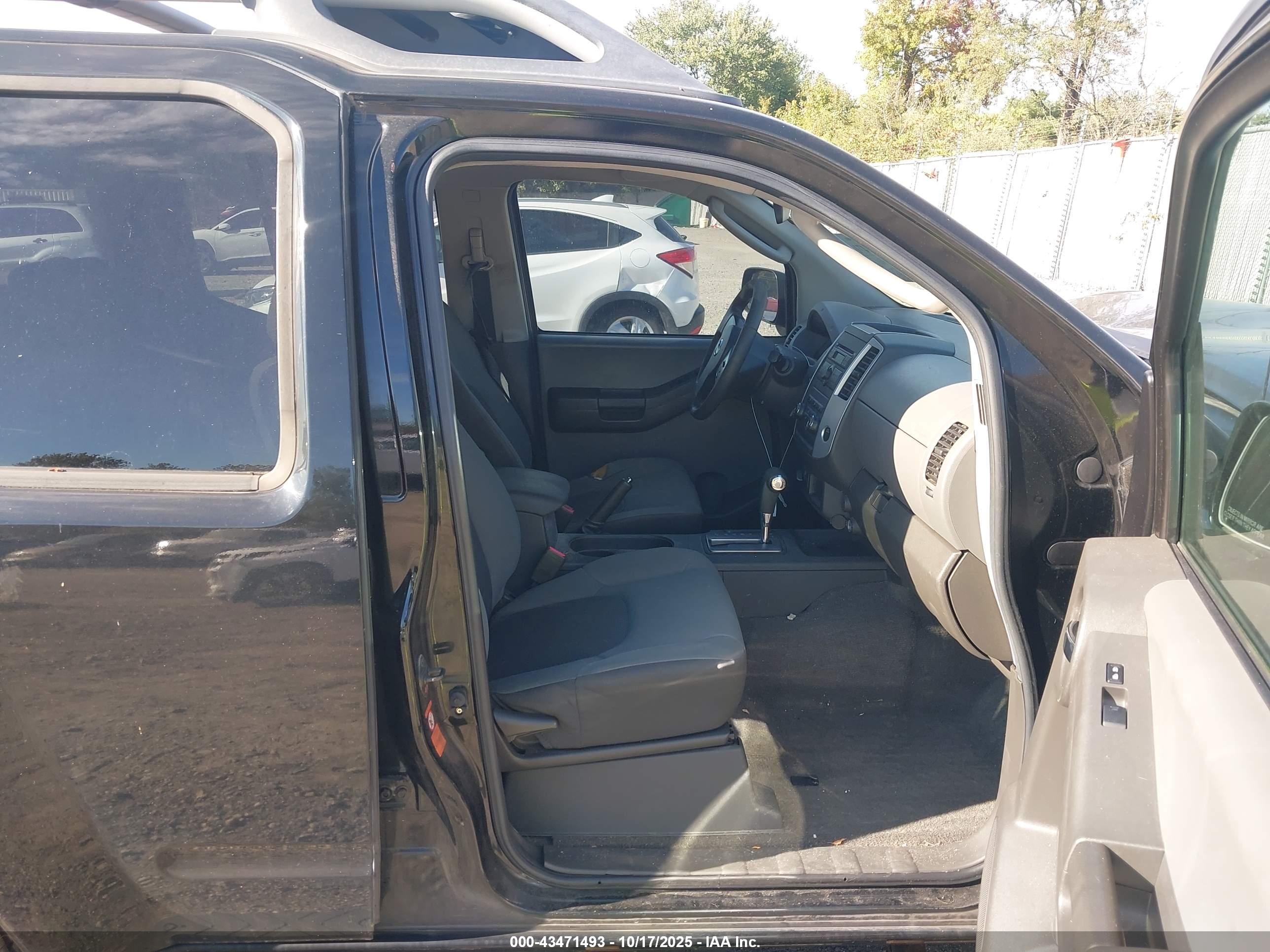 NISSAN XTERRA image 5