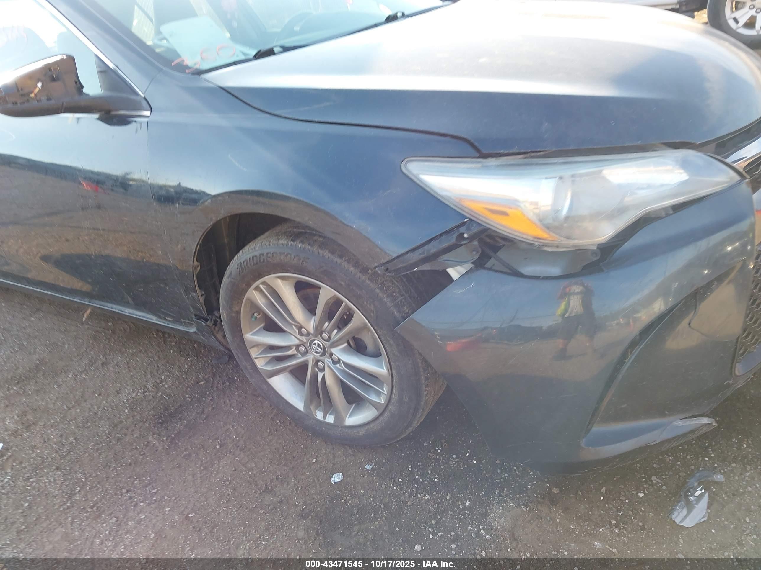 TOYOTA CAMRY image 6