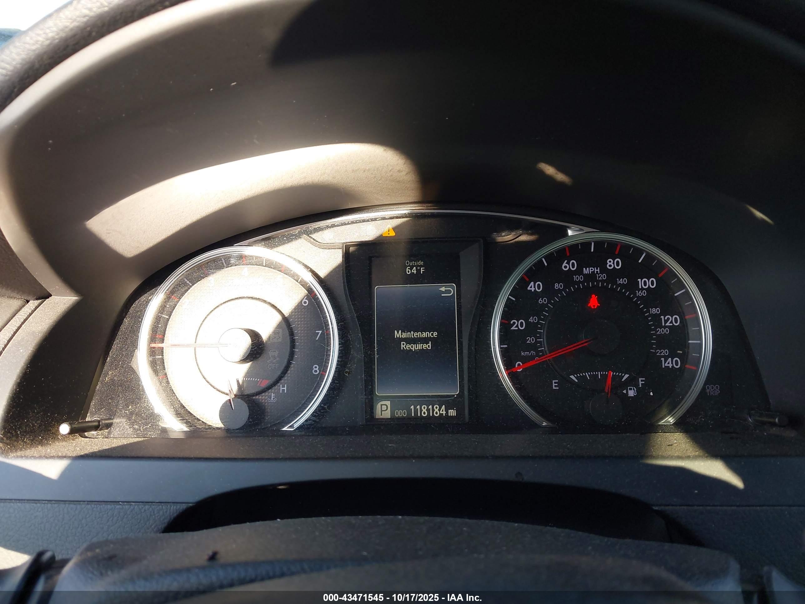 TOYOTA CAMRY image 7