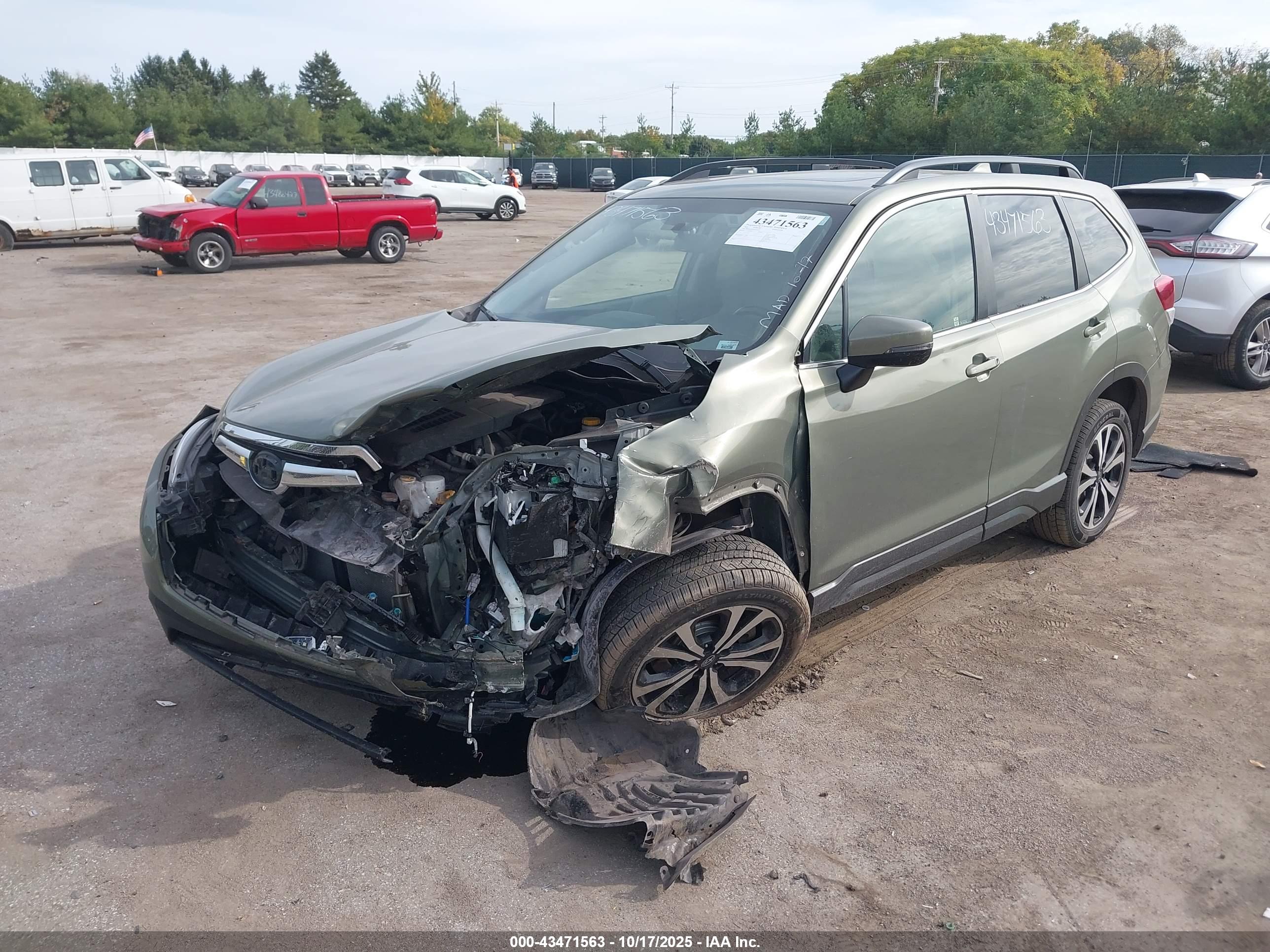 SUBARU FORESTER image 2