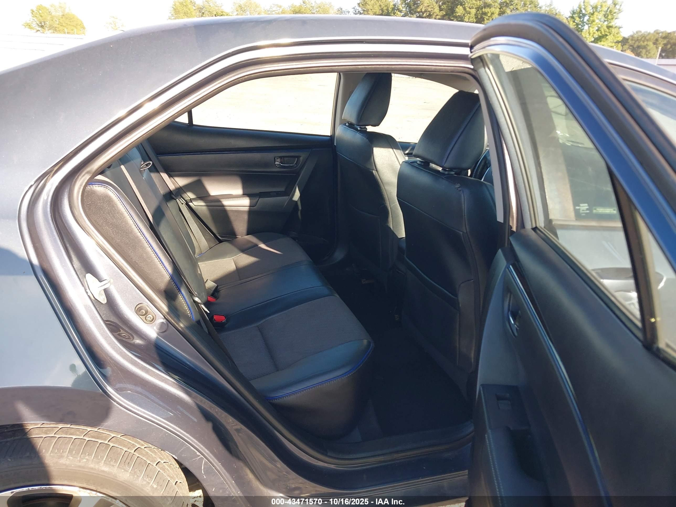 TOYOTA COROLLA image 8