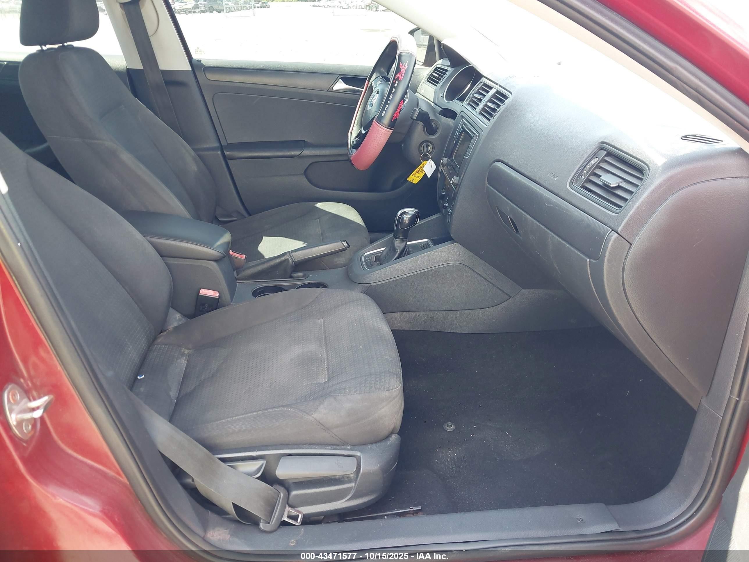 VOLKSWAGEN JETTA image 5