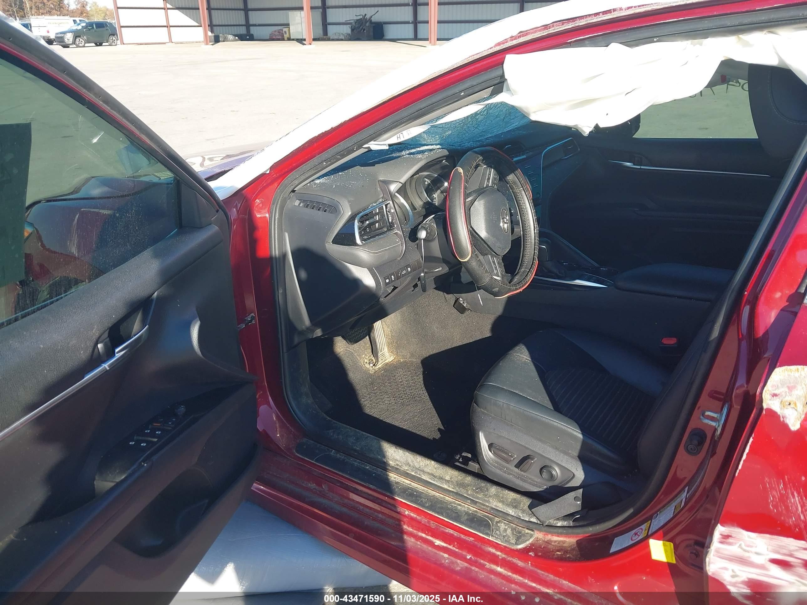 TOYOTA CAMRY image 5