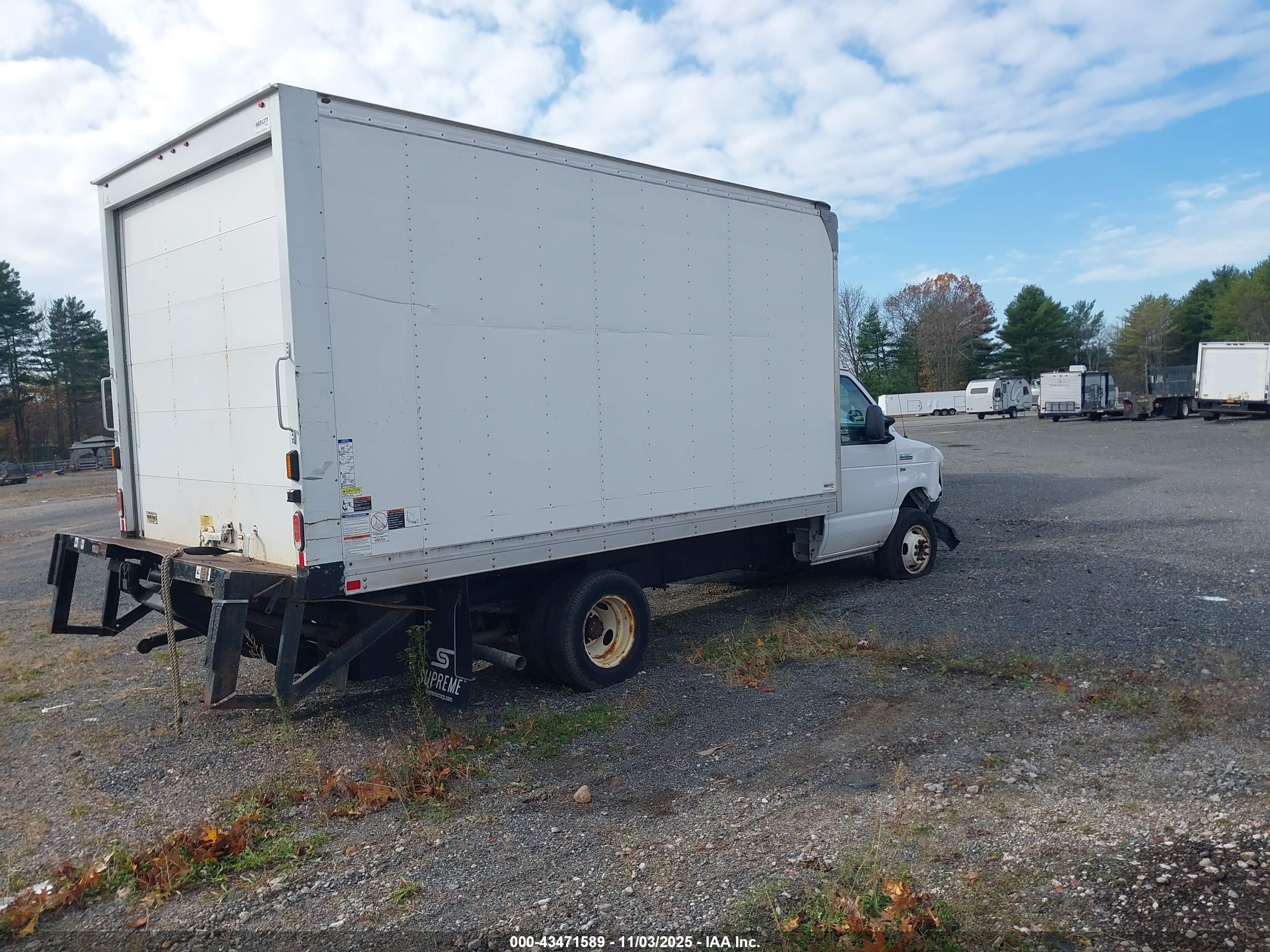 FORD E-350 image 4