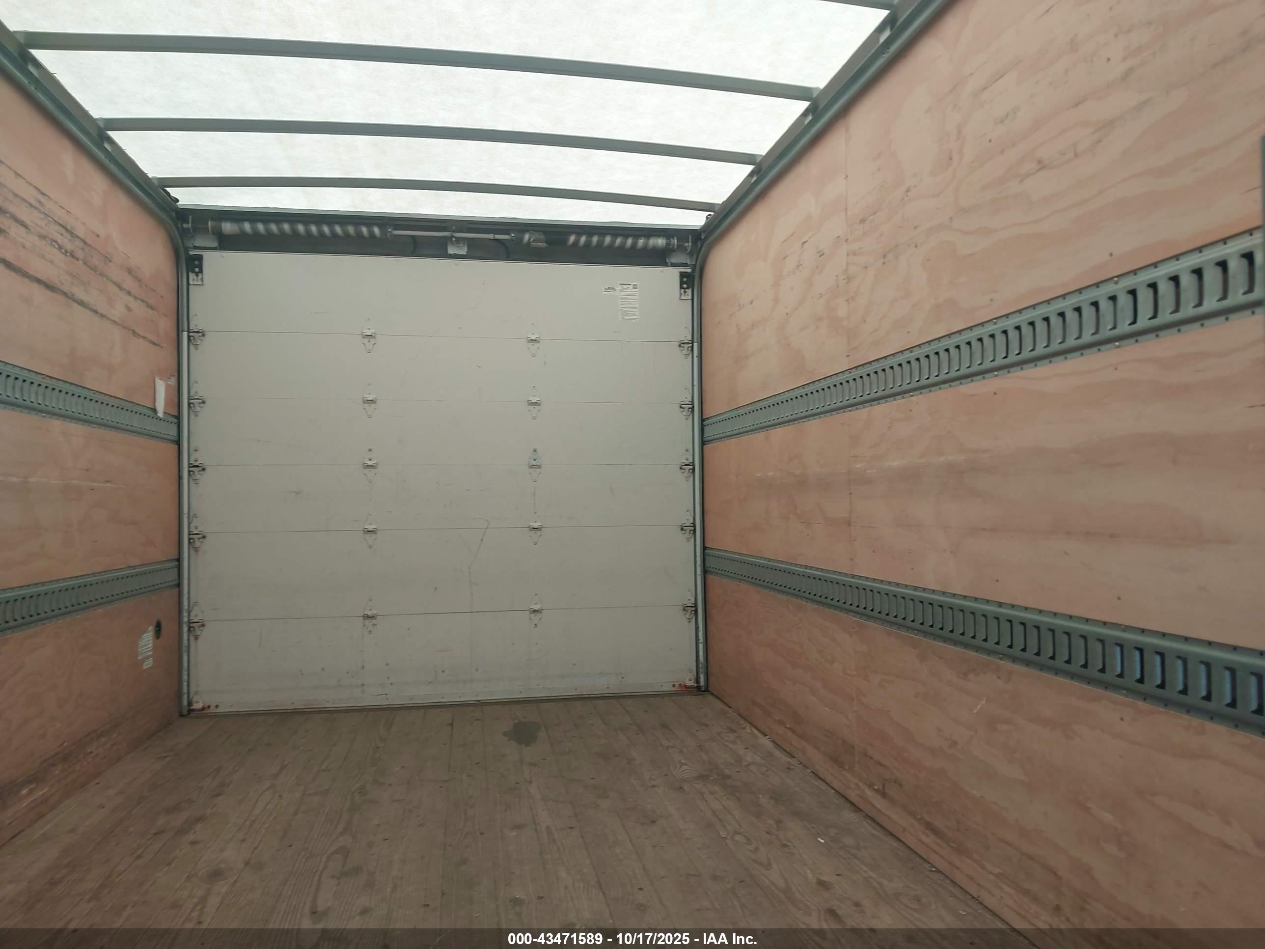 FORD E-350 image 7