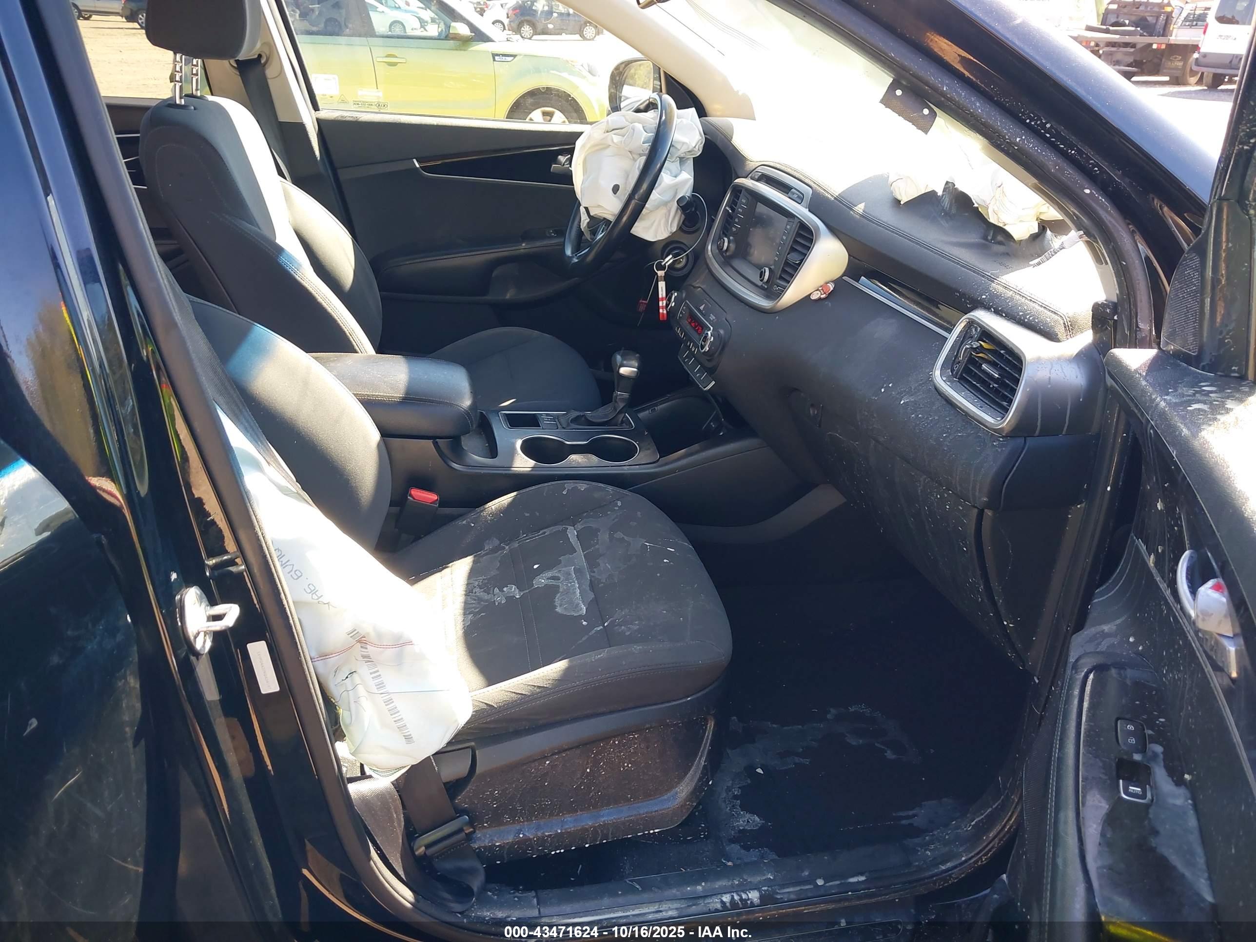 KIA SORENTO image 5