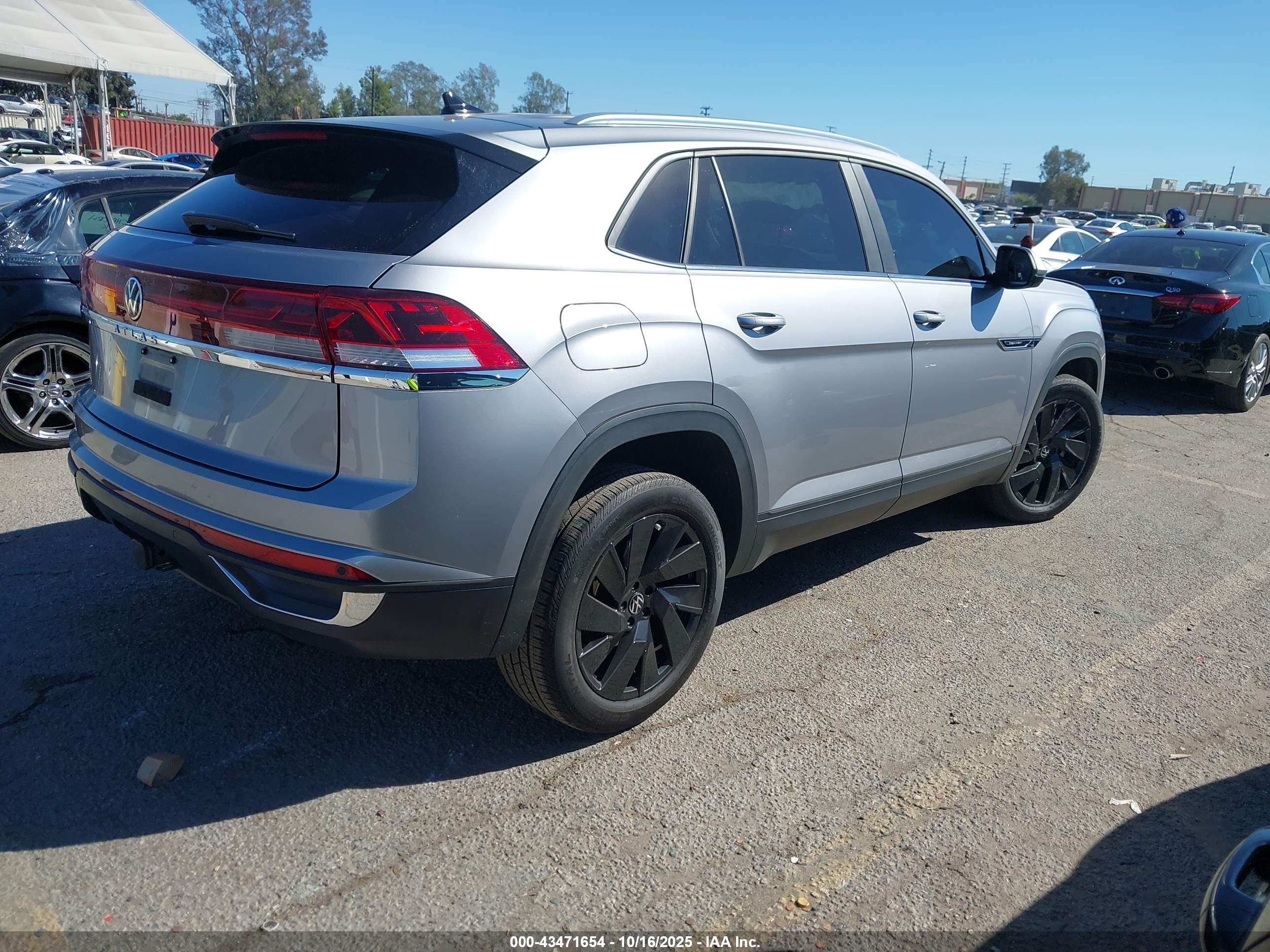 VOLKSWAGEN ATLAS image 4