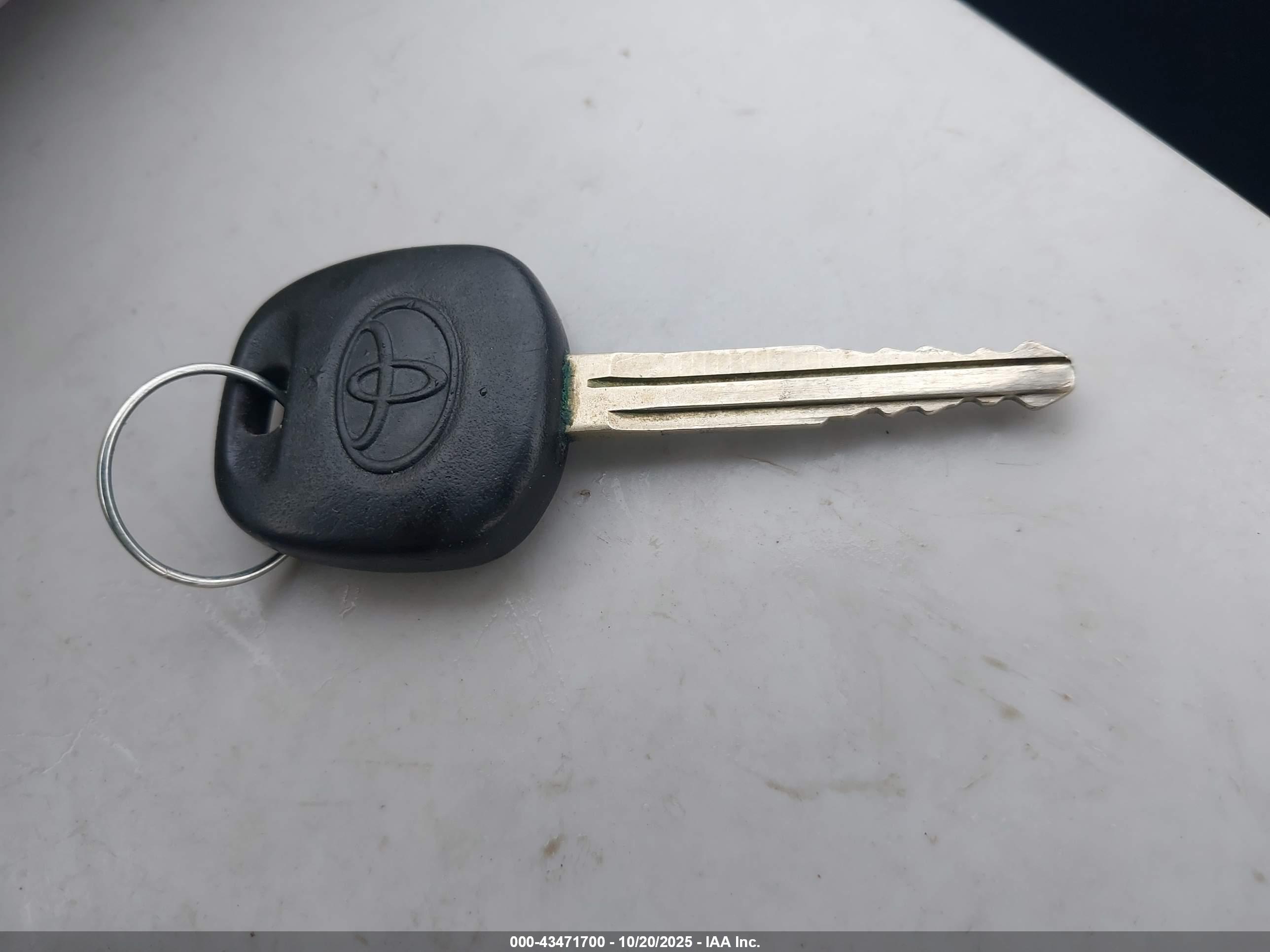 TOYOTA SIENNA image 11