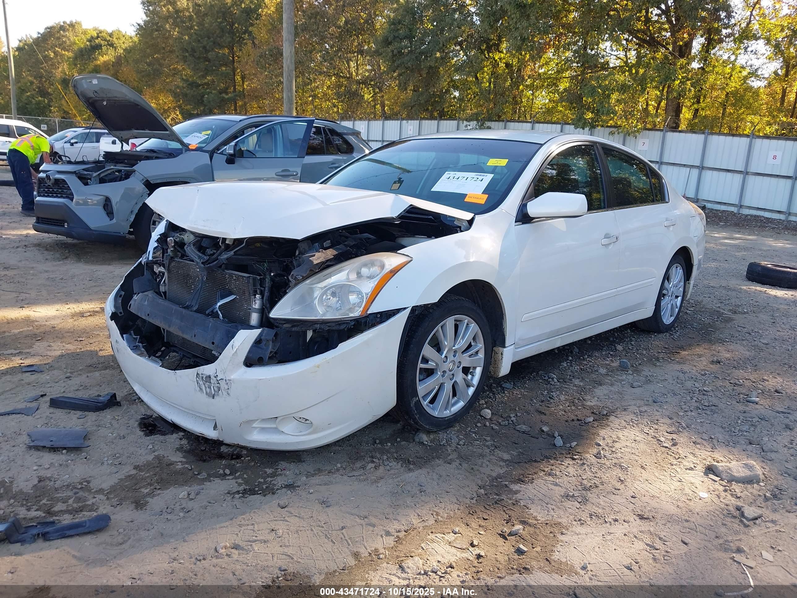 NISSAN ALTIMA image 2