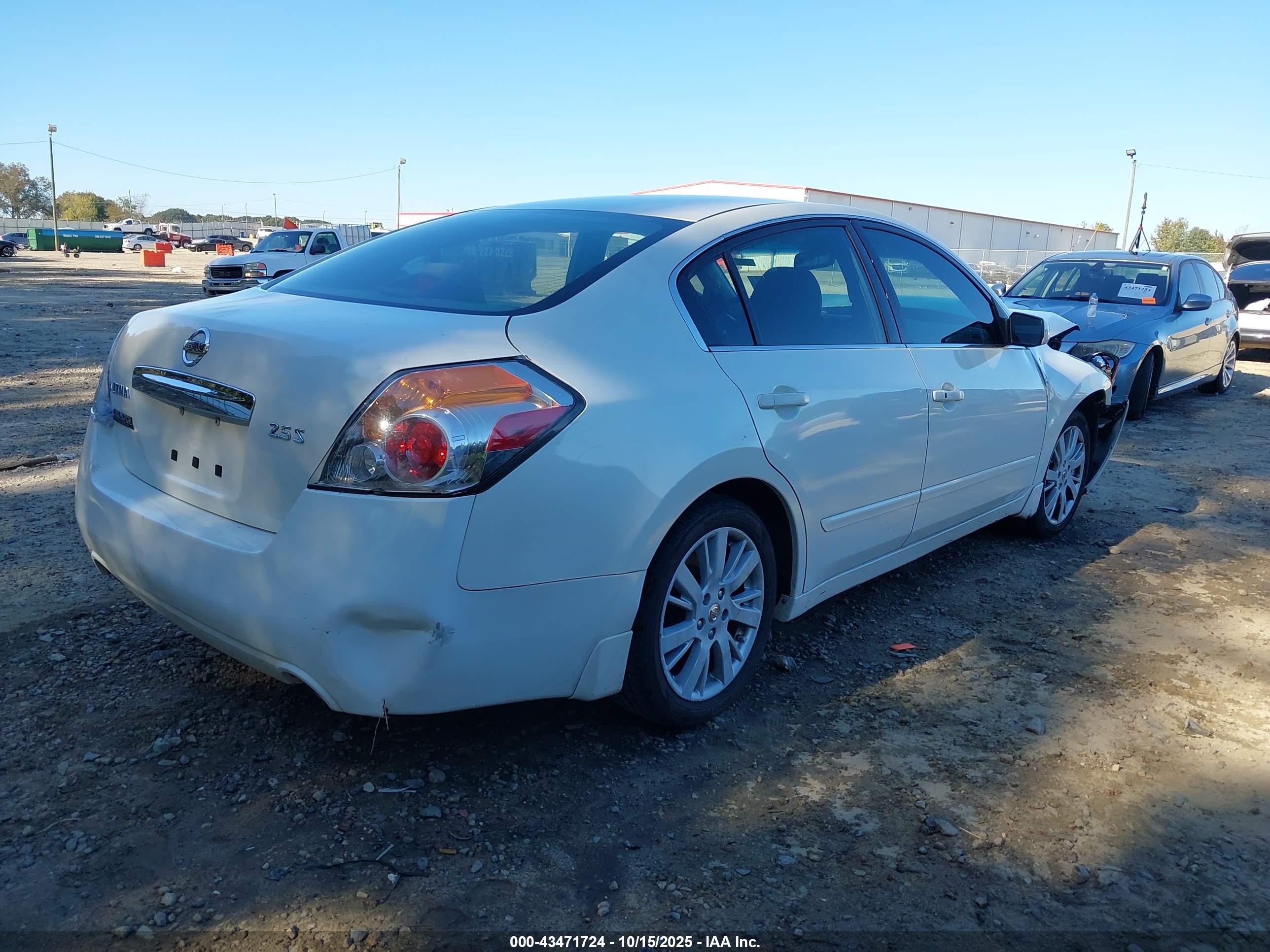 NISSAN ALTIMA image 4