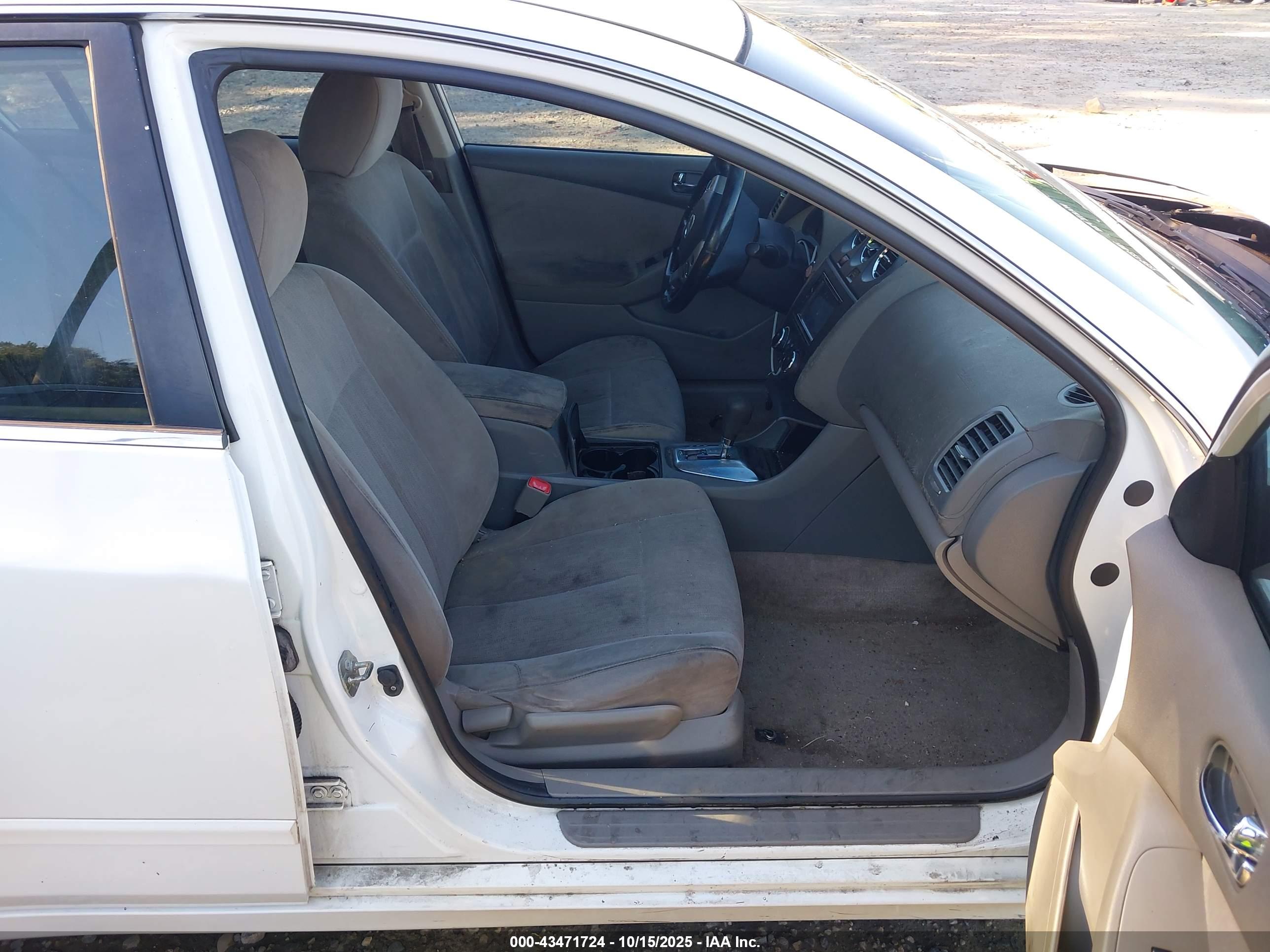 NISSAN ALTIMA image 5