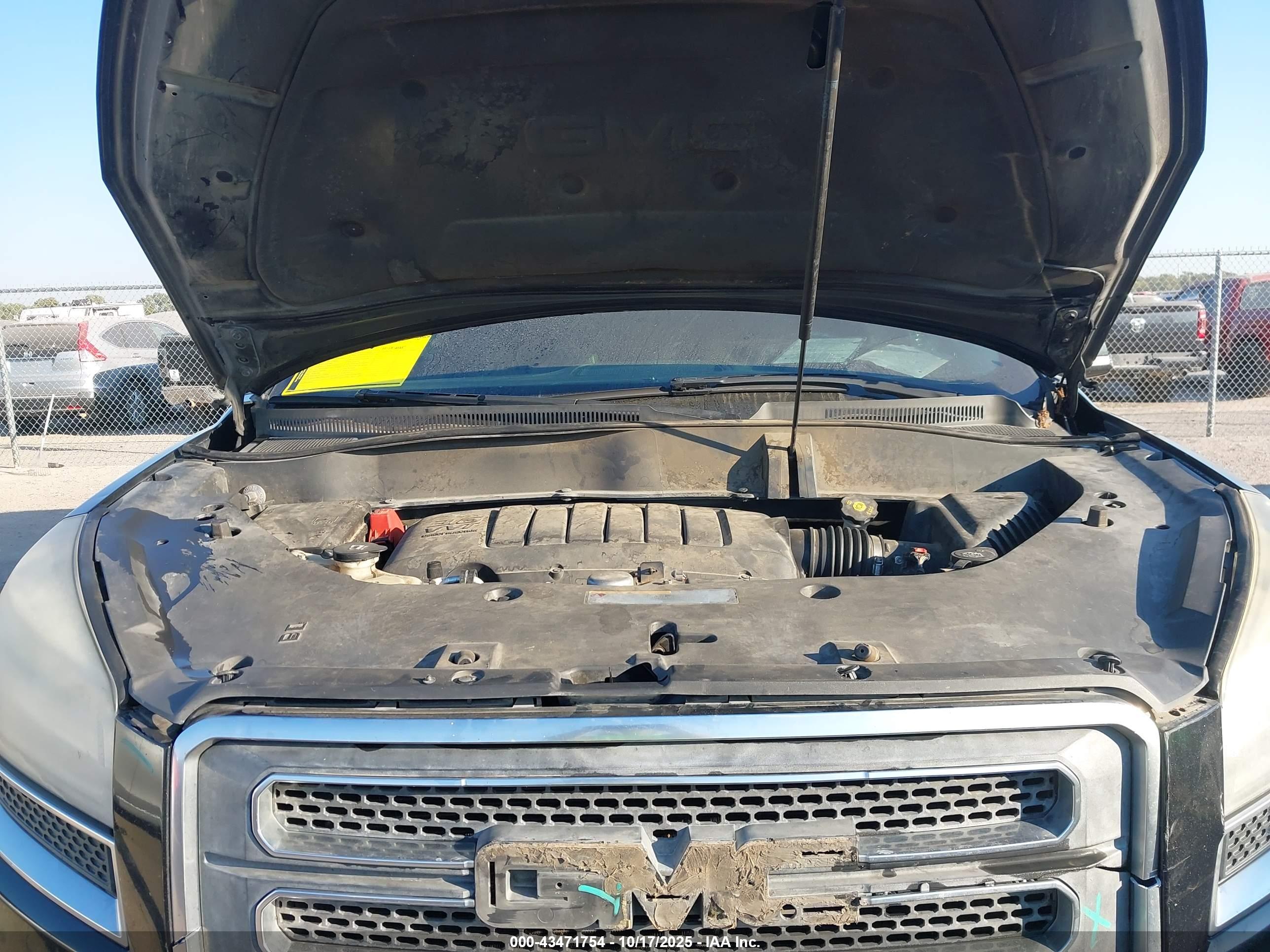 GMC ACADIA image 10