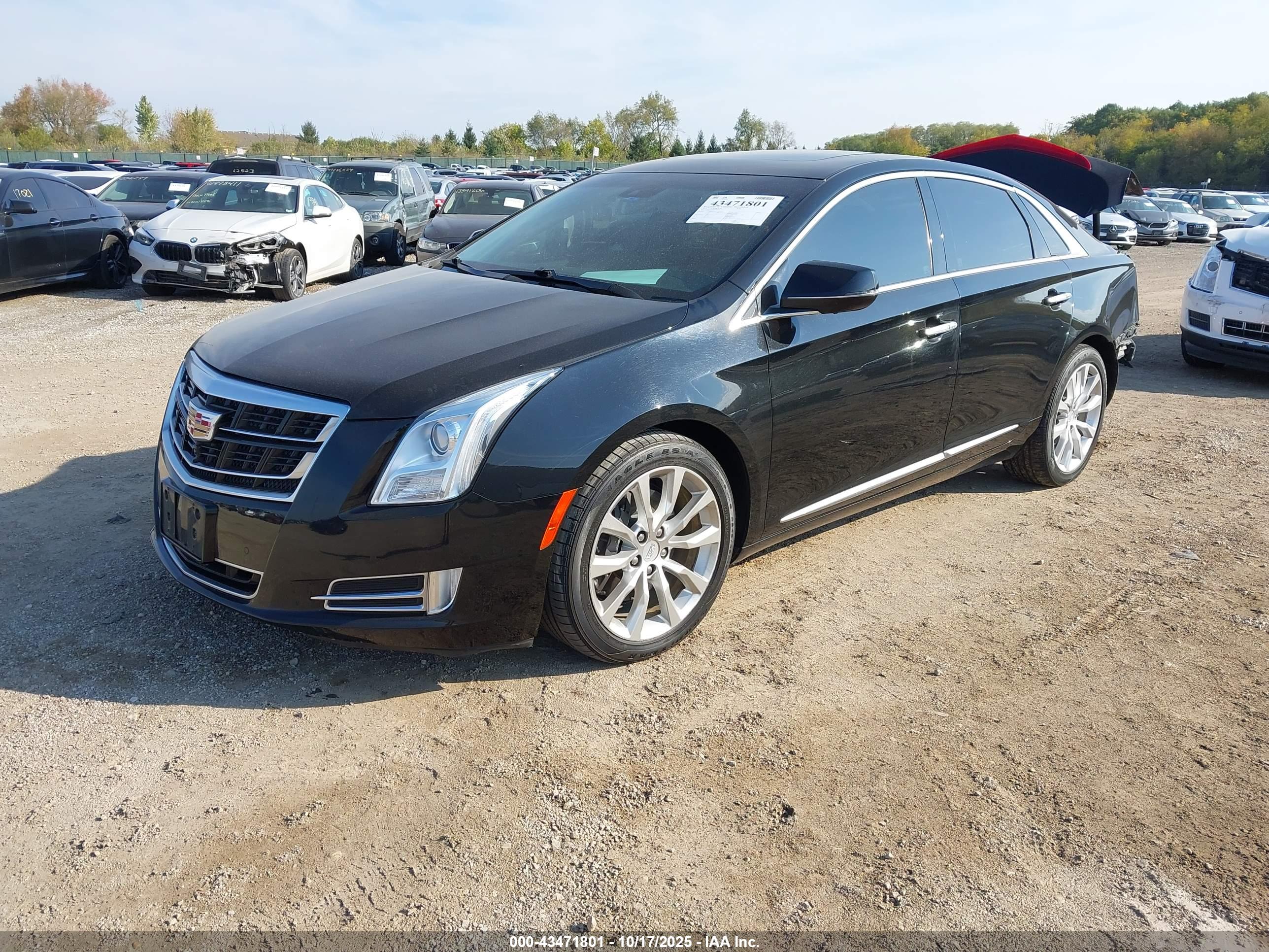 CADILLAC XTS image 2