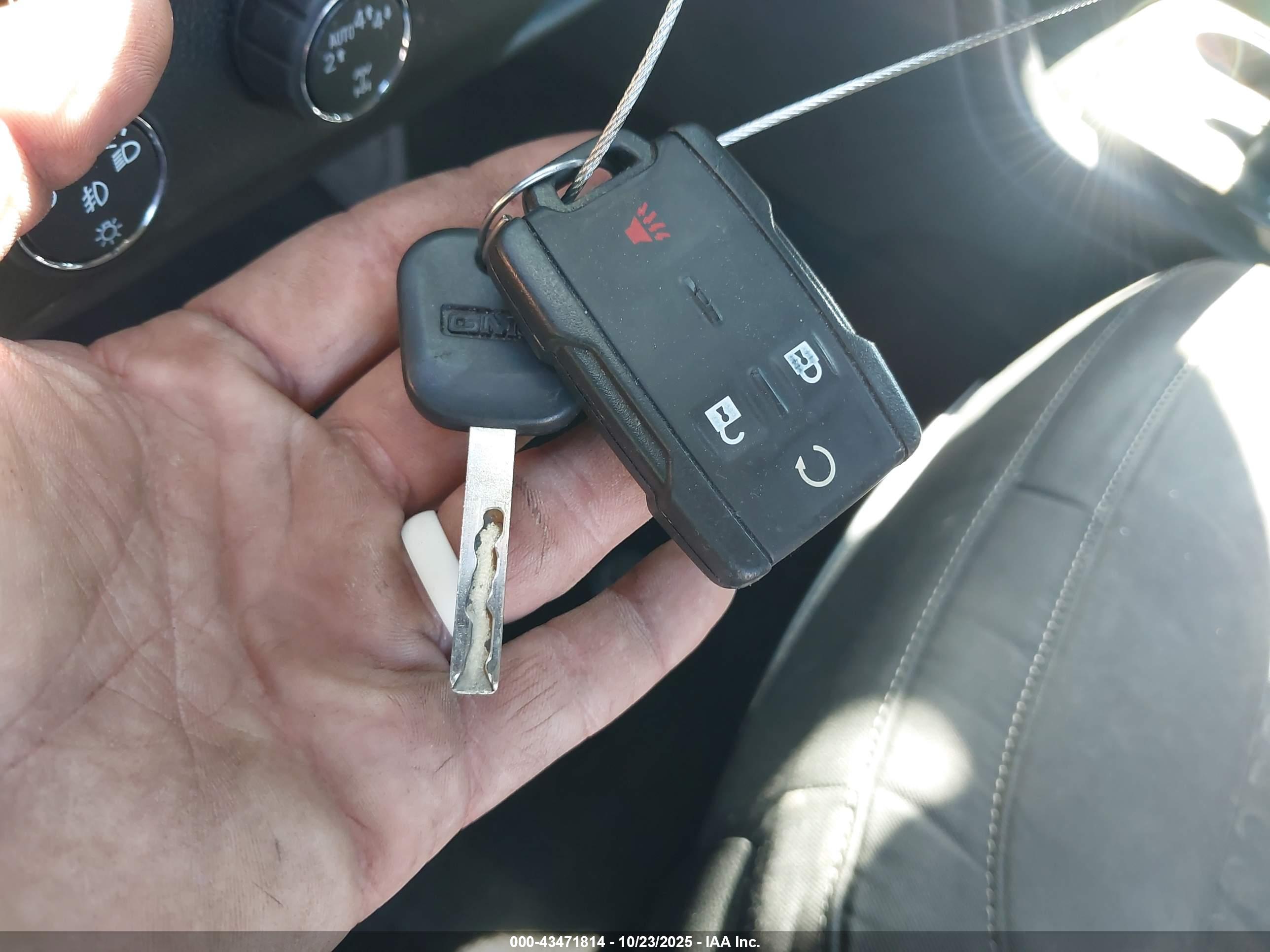 GMC CANYON image 11