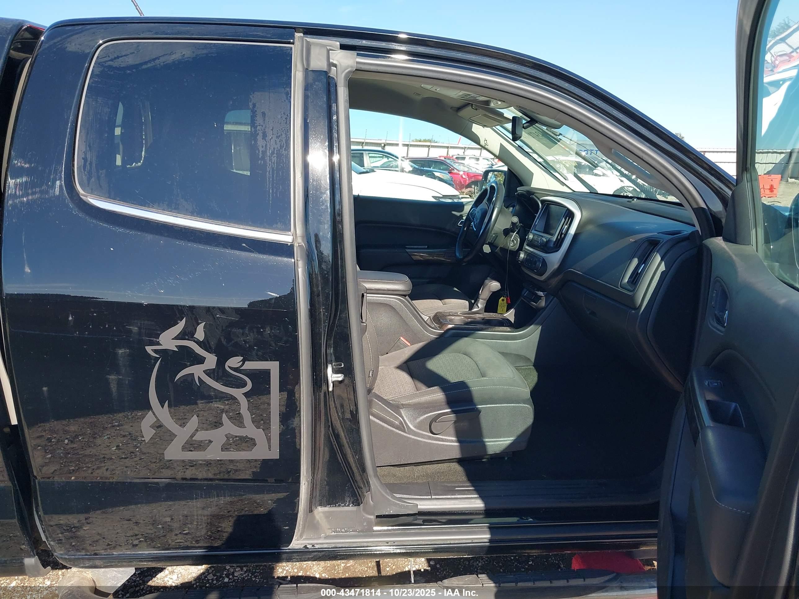 GMC CANYON image 5