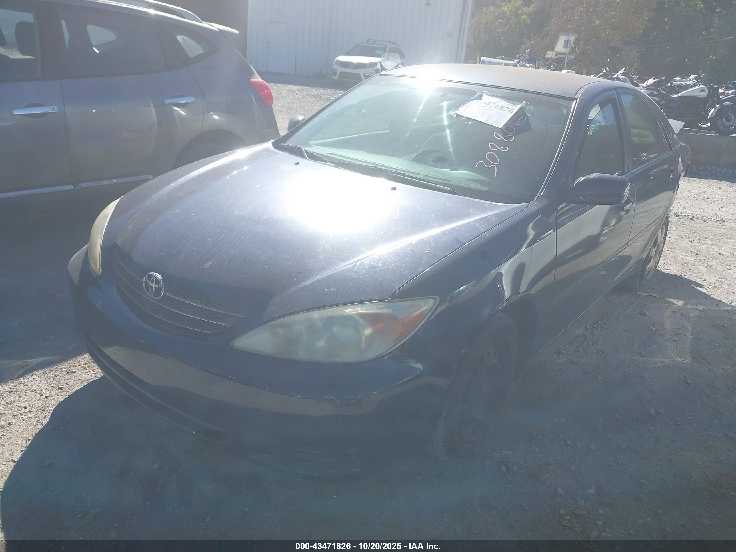 TOYOTA CAMRY image 2