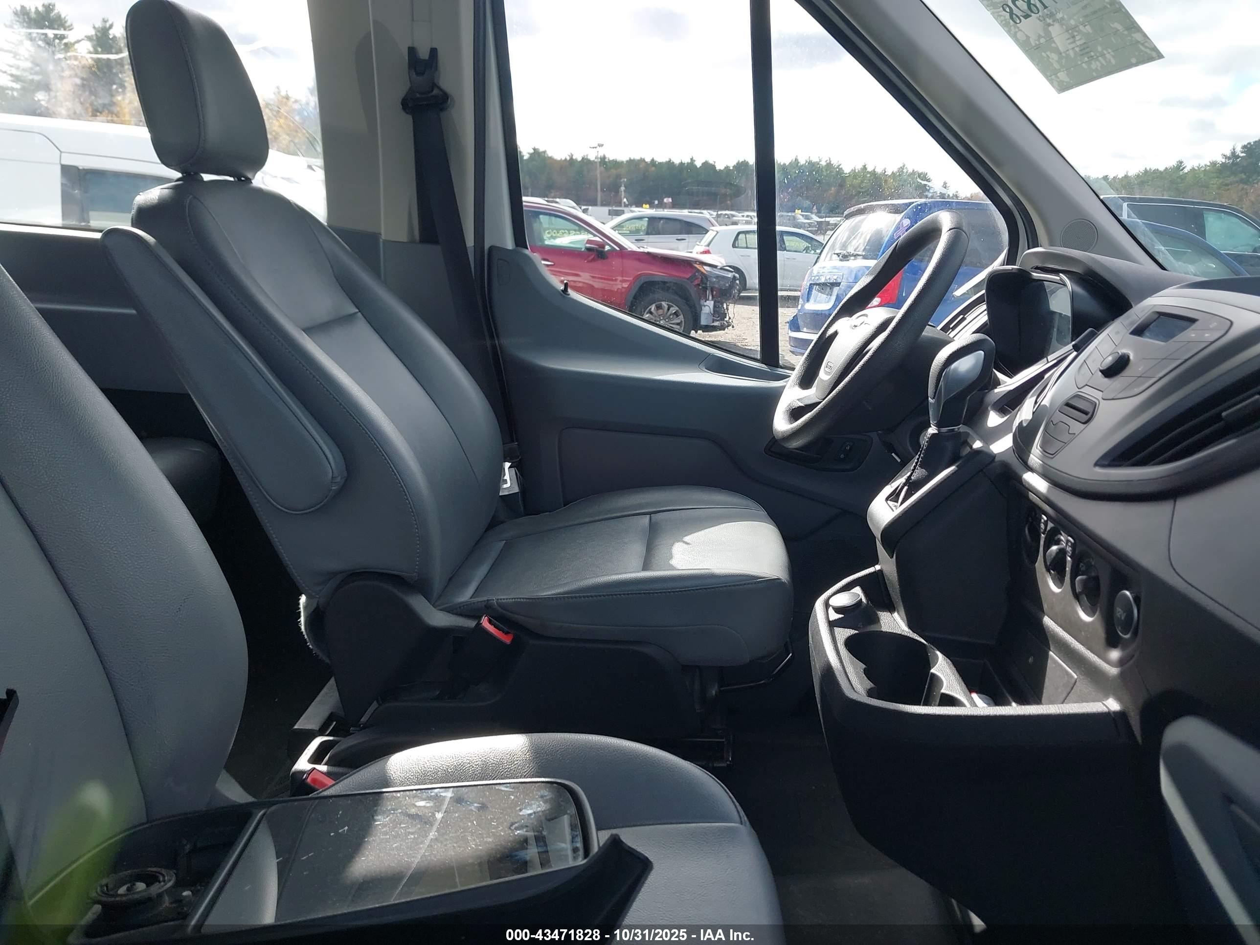 FORD TRANSIT-350 image 5